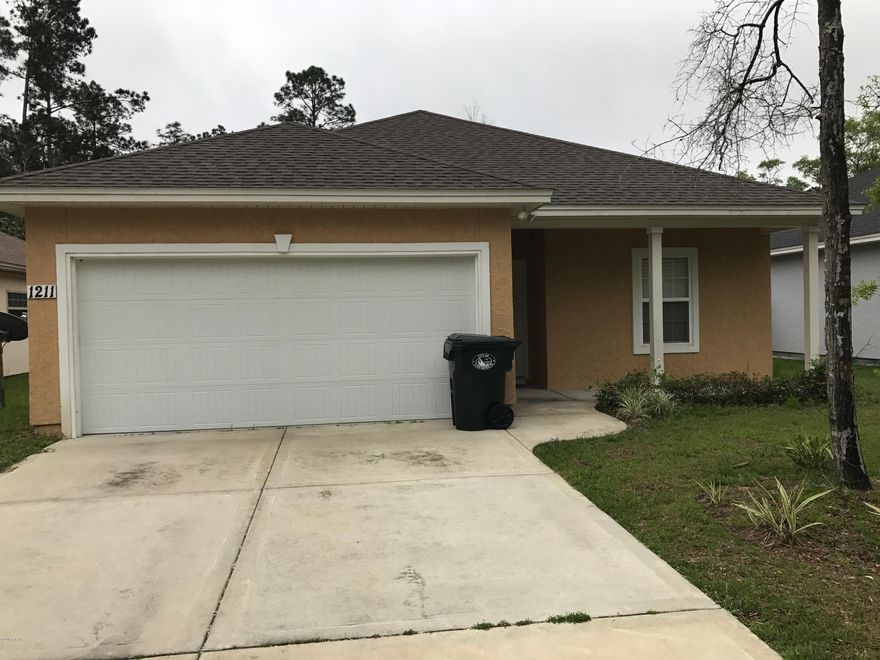 Very nice 3 bedroom 2 bath home in the desirable Lynn Haven area; 2 car garage, stainless steel appliances. Large walk in closet in the master bath. Lawn maintenance included in the price.