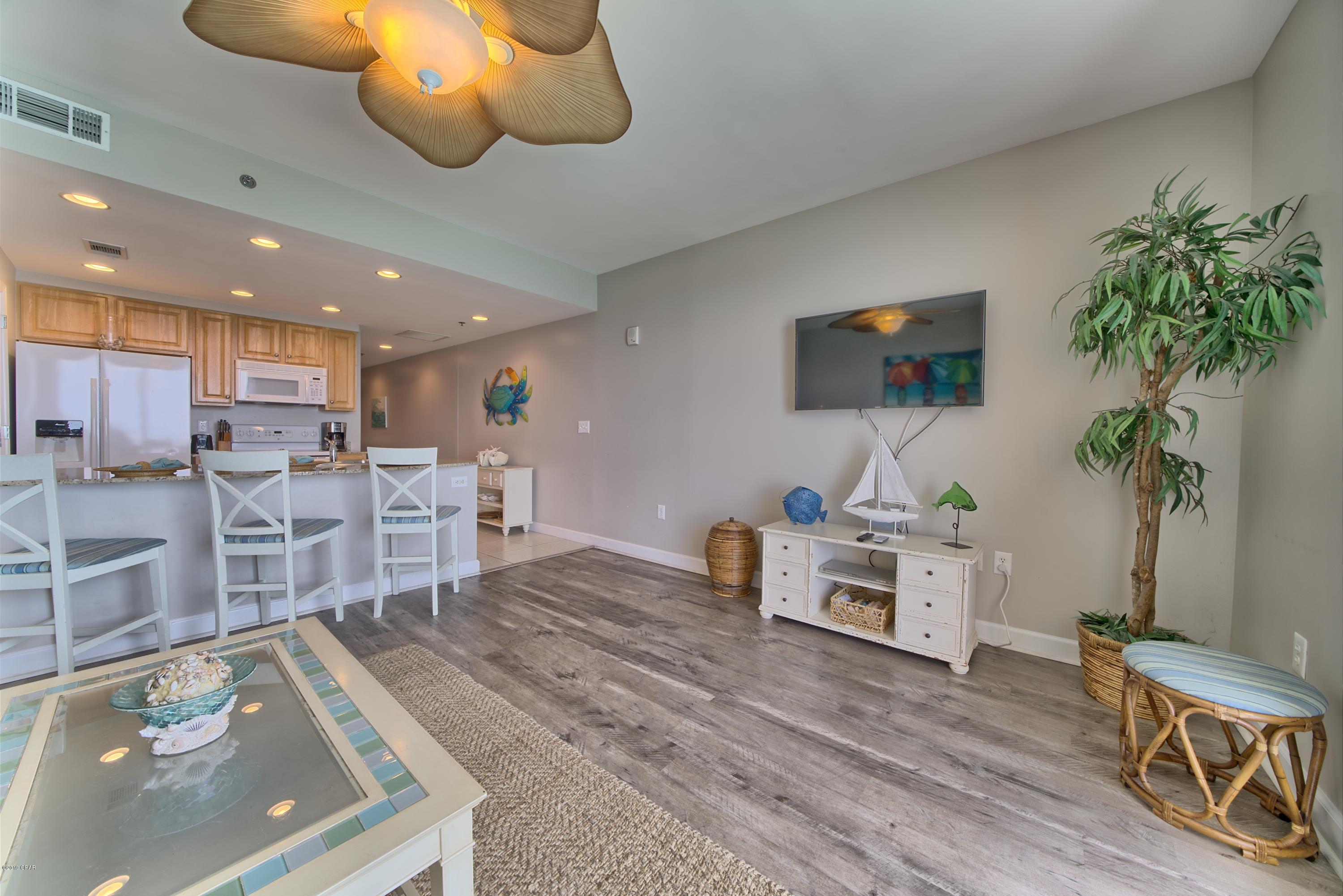 Splash Condo - Residential