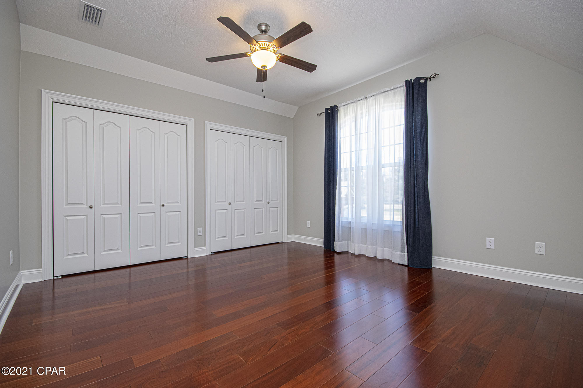 Cove Pointe - Residential