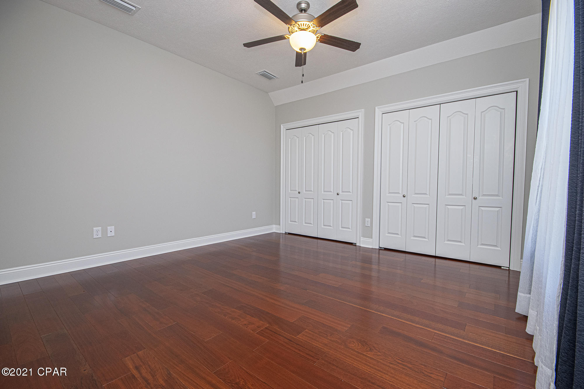 Cove Pointe - Residential