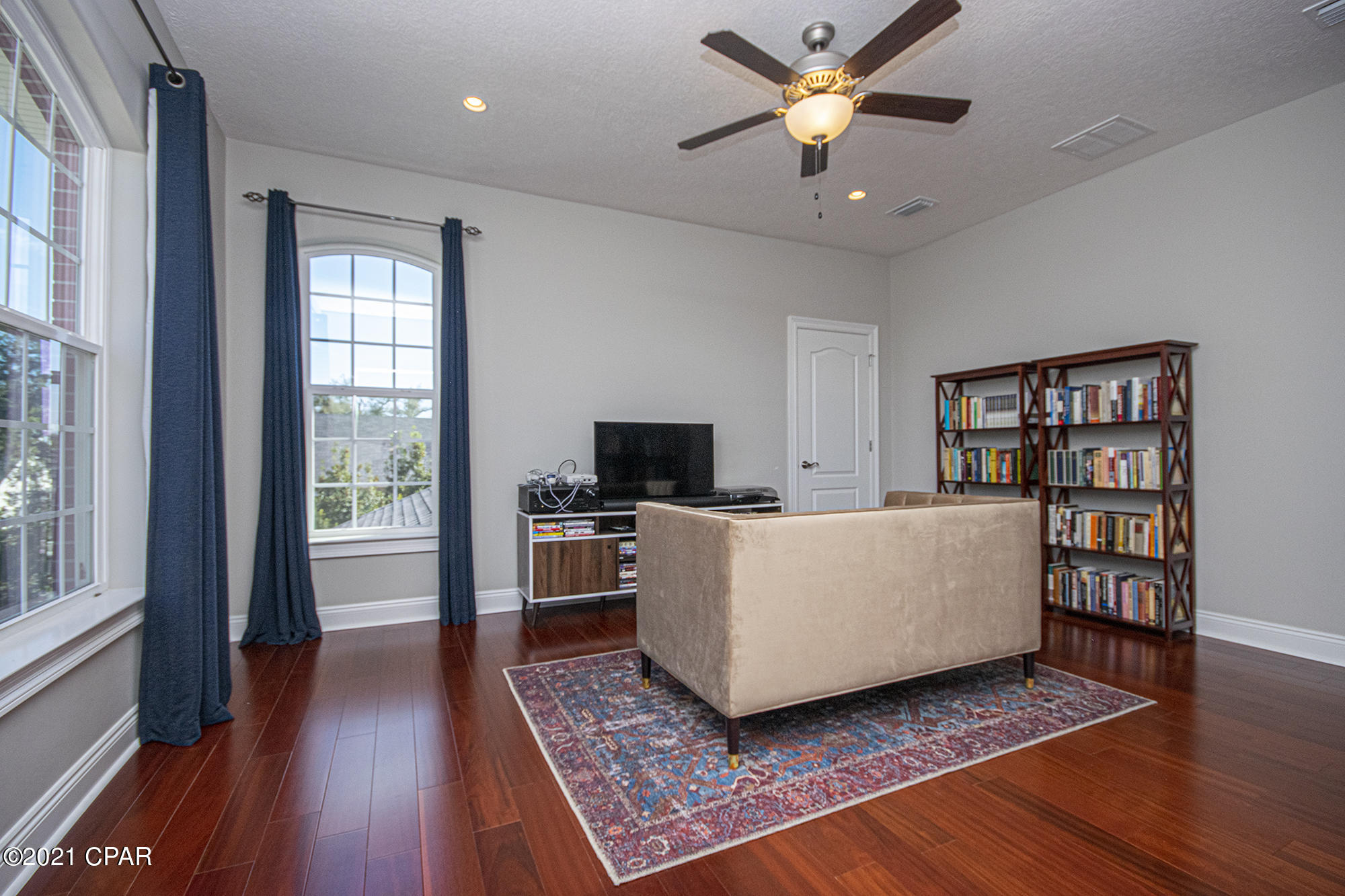 Cove Pointe - Residential