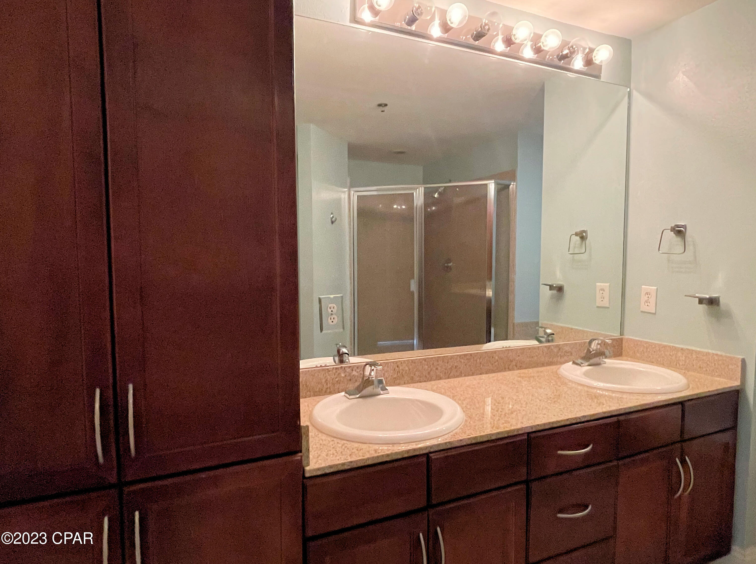 Laketown Wharf - Residential