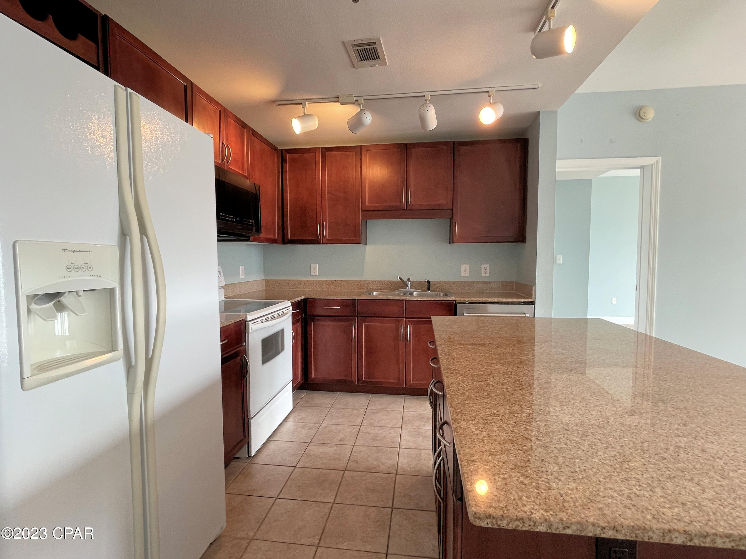 Laketown Wharf - Residential