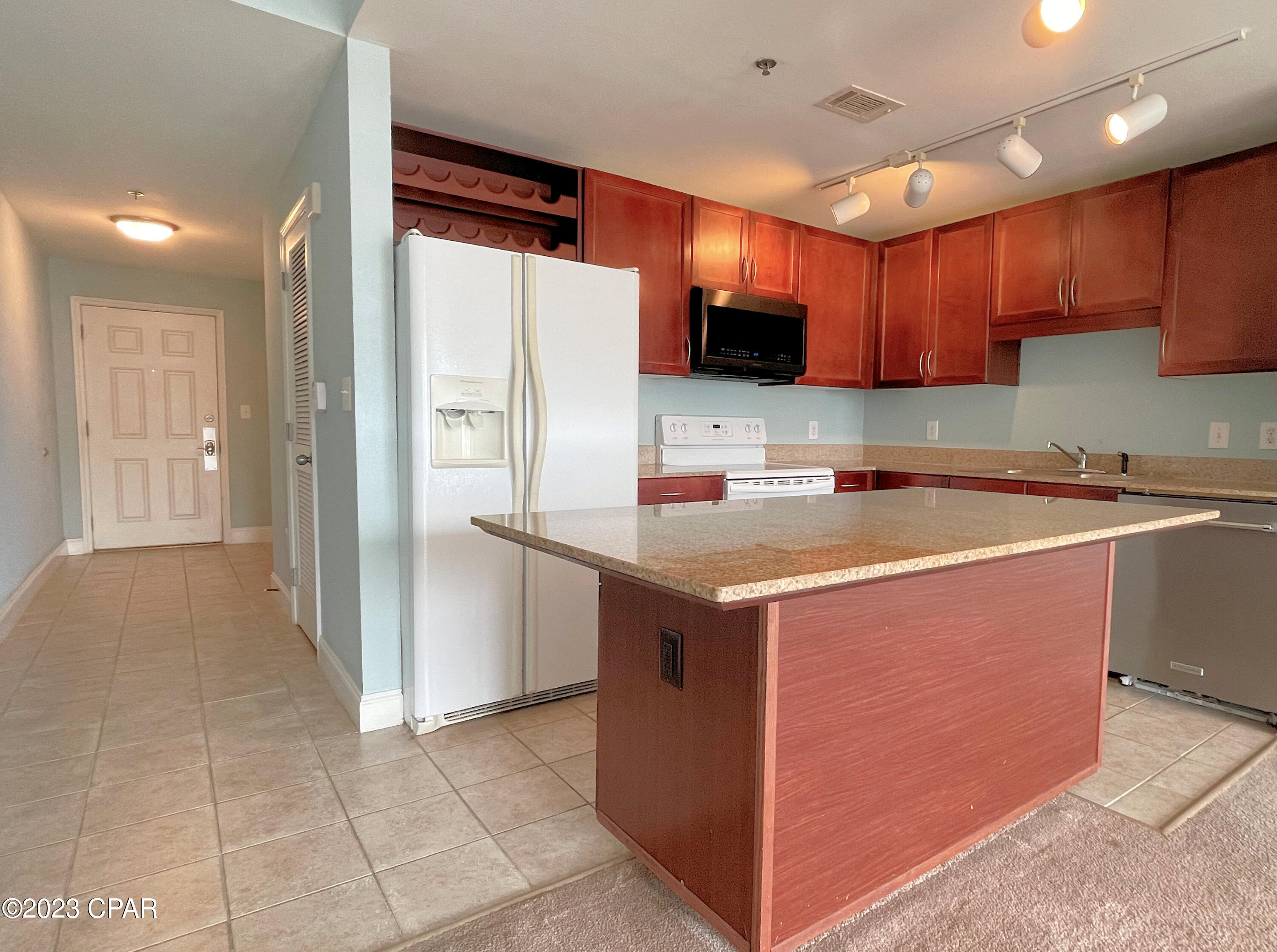 Laketown Wharf - Residential