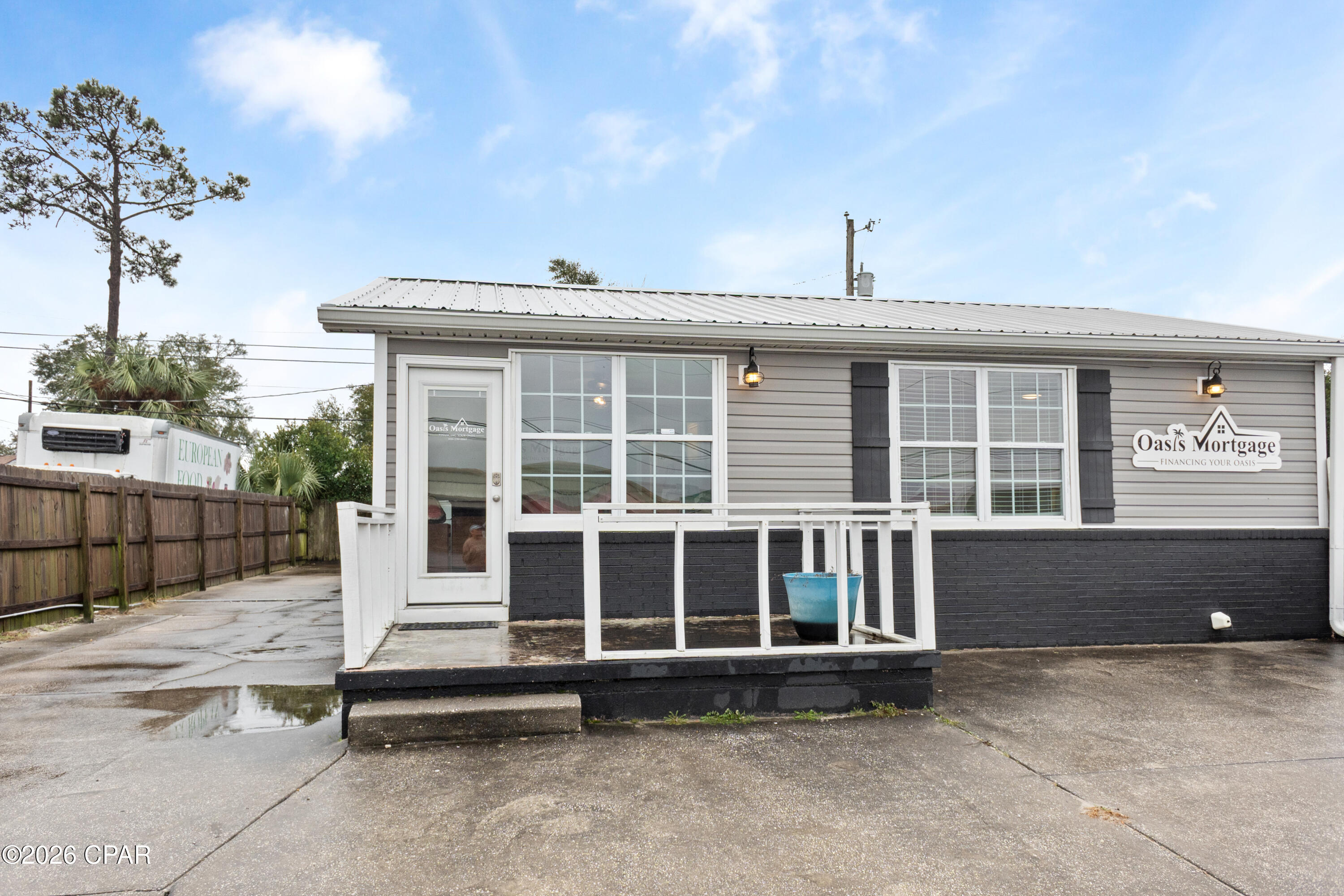 Drummond Park 1st Add - Commercial Sale