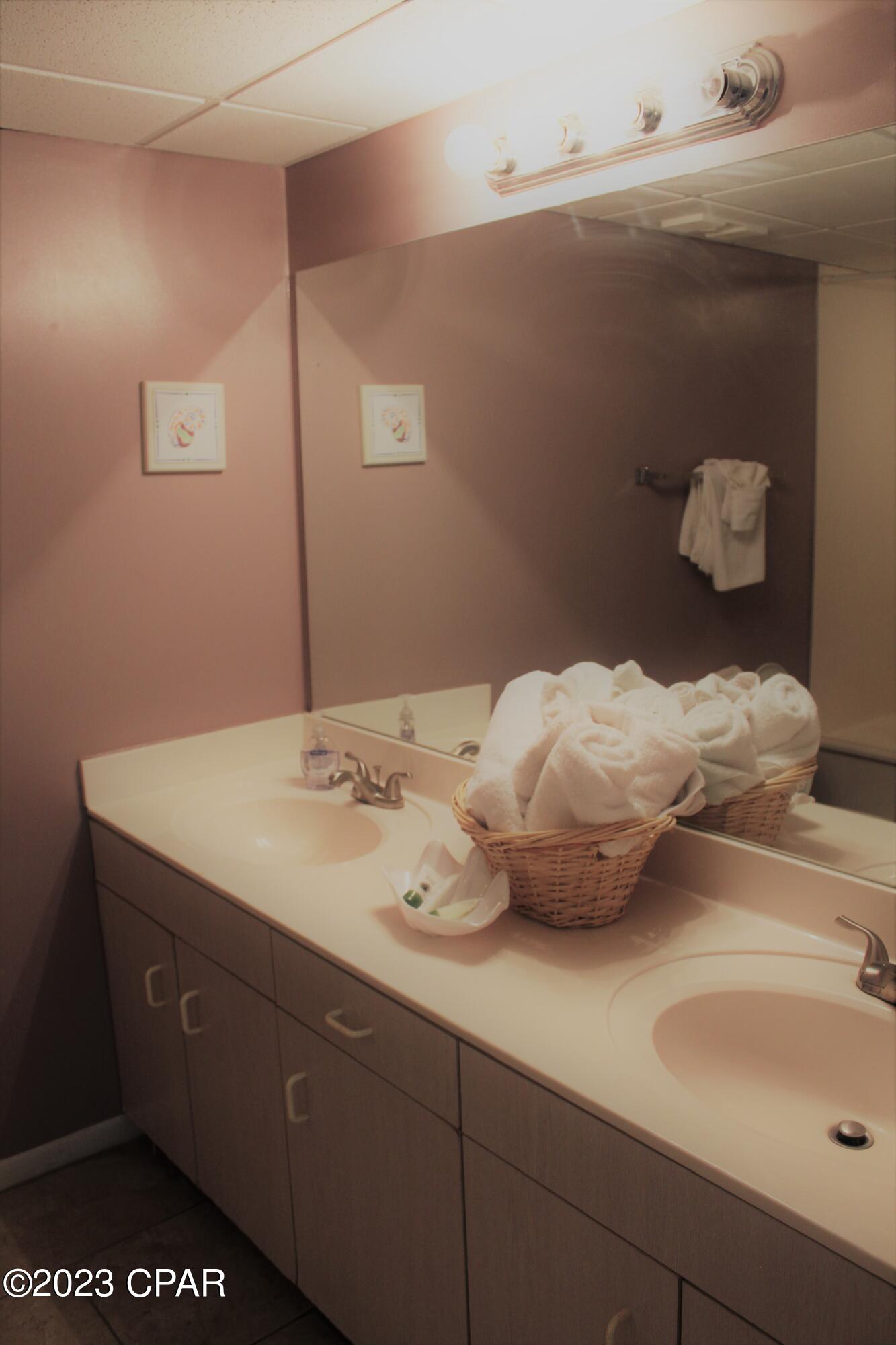 Long Beach Towers I - Residential