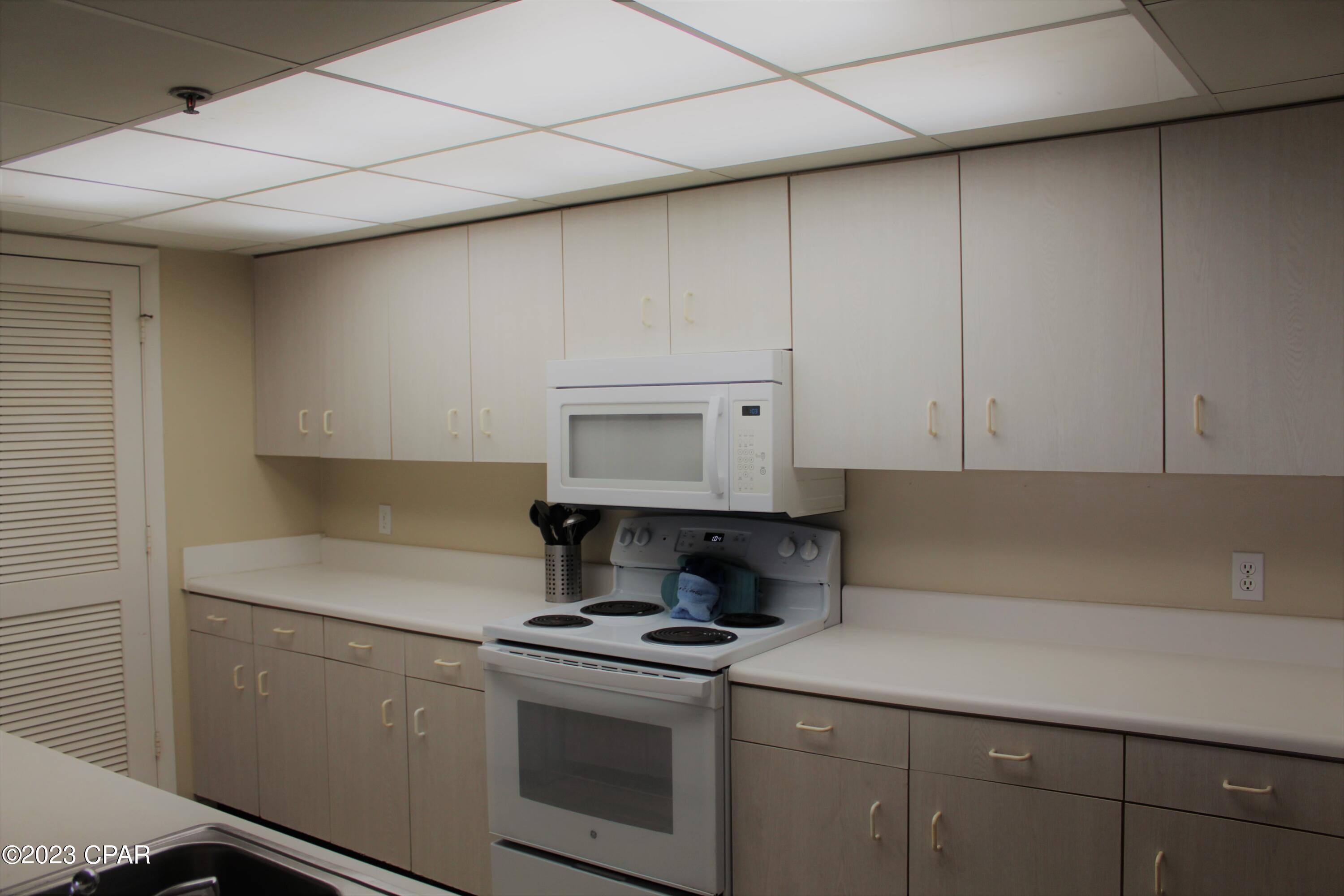 Long Beach Towers I - Residential