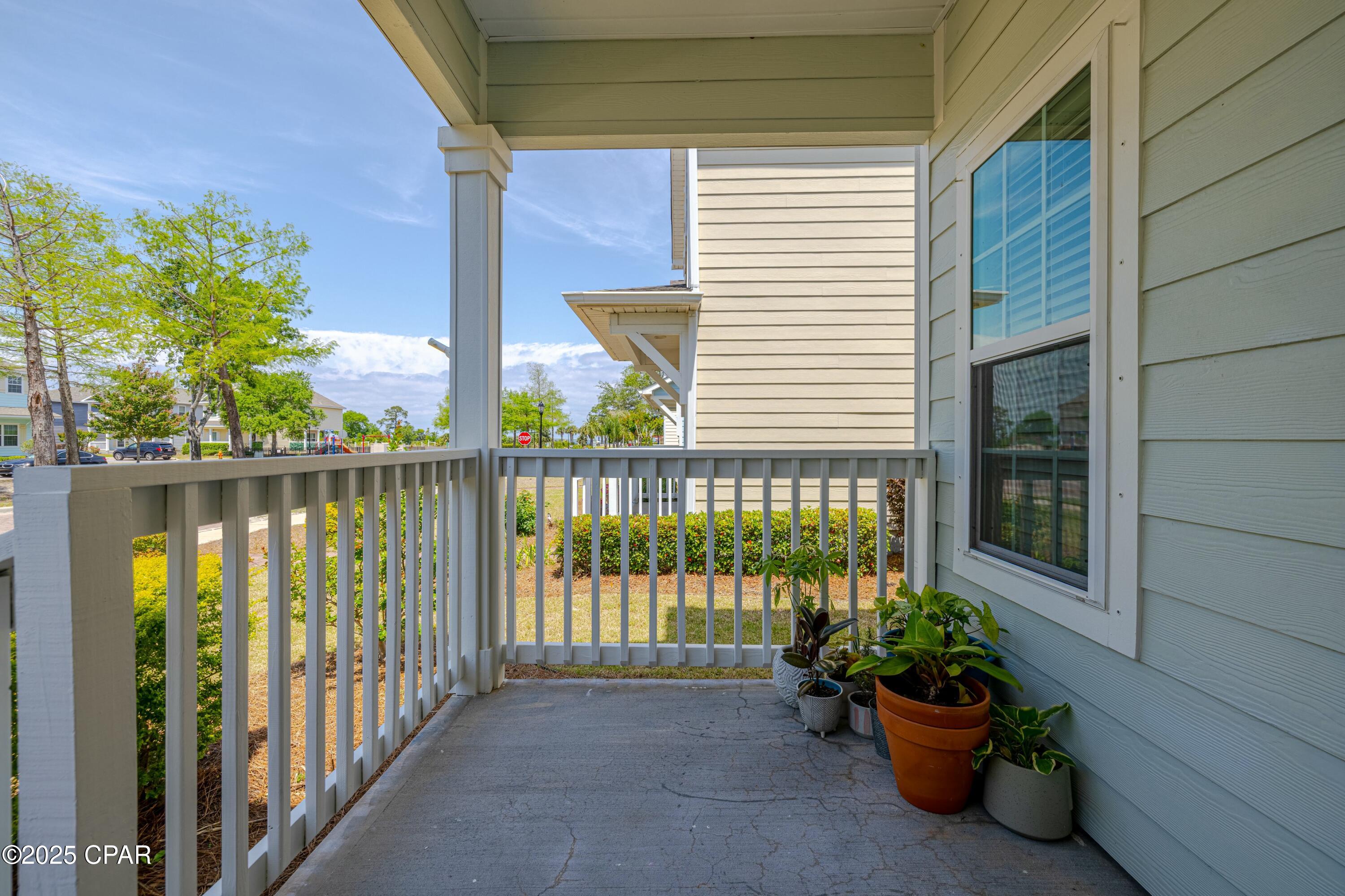 Magnolia Bay Club - Residential