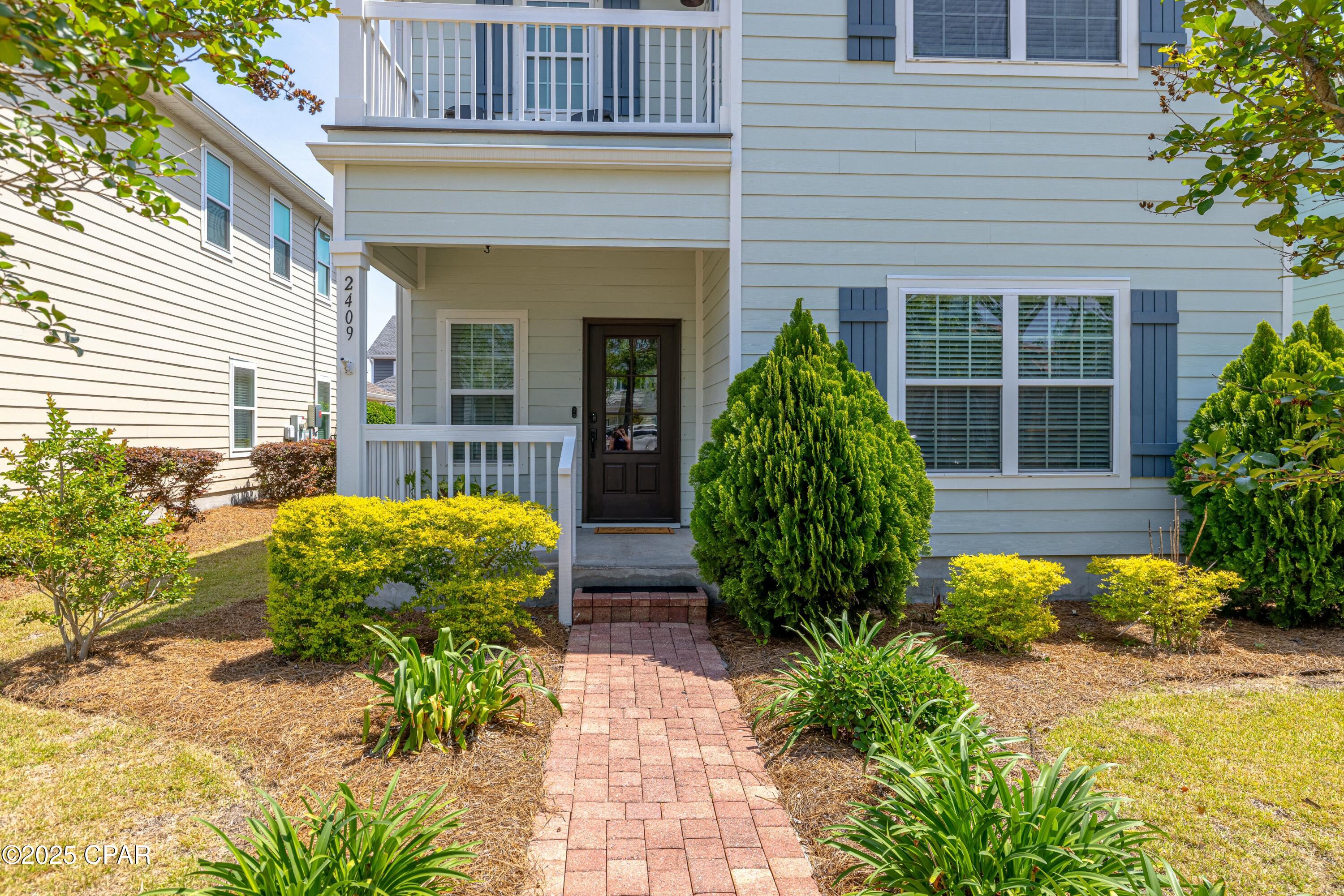 Magnolia Bay Club - Residential