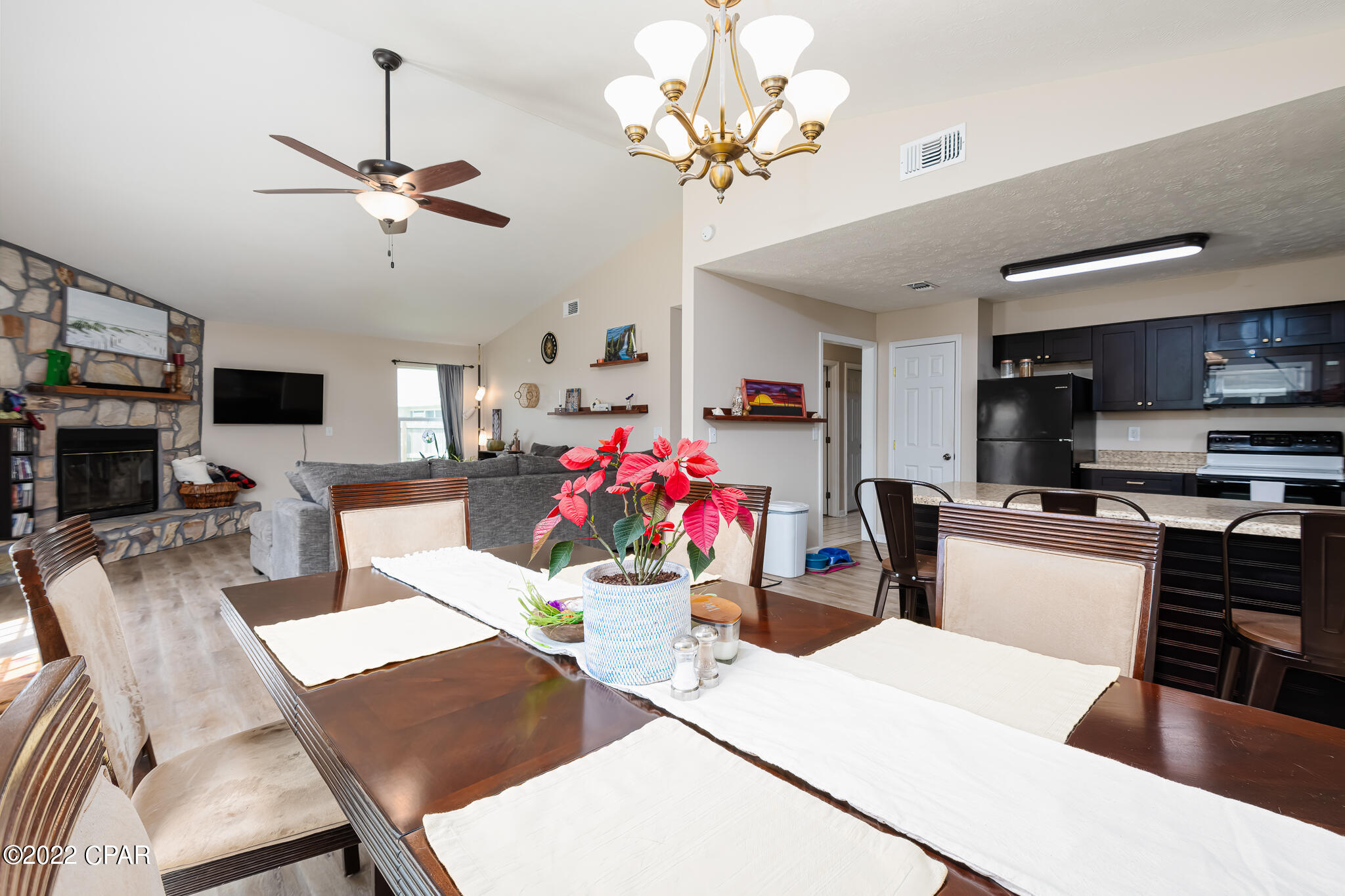 Shadow Bay Unt 3 & 4 - Residential