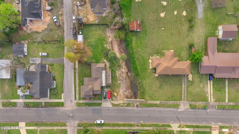 A home in Chipley