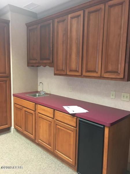 Forest Park - Commercial Lease