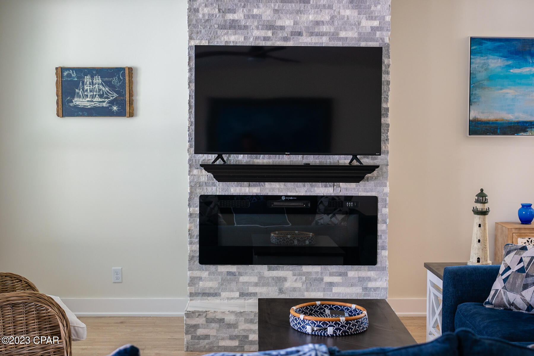 Laguna Beach Estates 9th Add - Residential