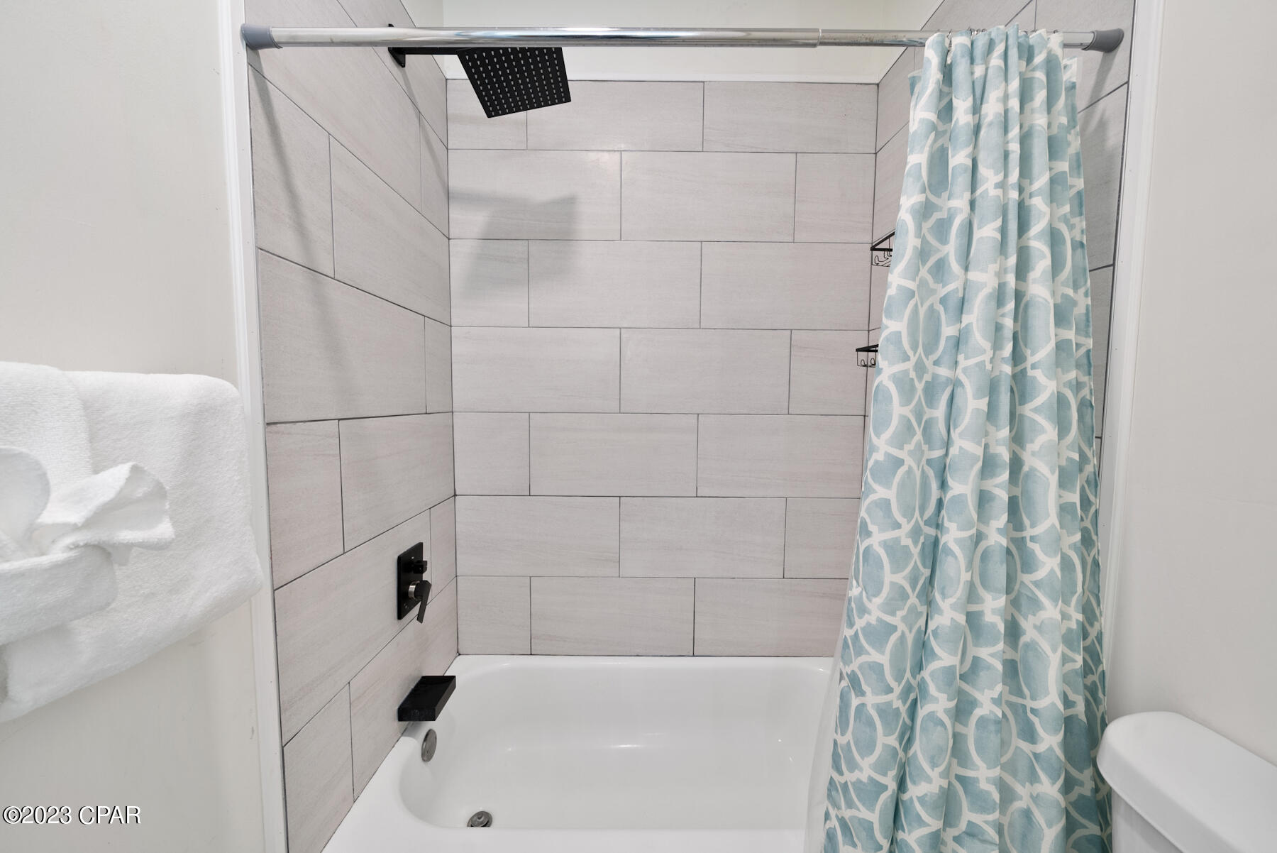 Laguna Beach Estates 9th Add - Residential