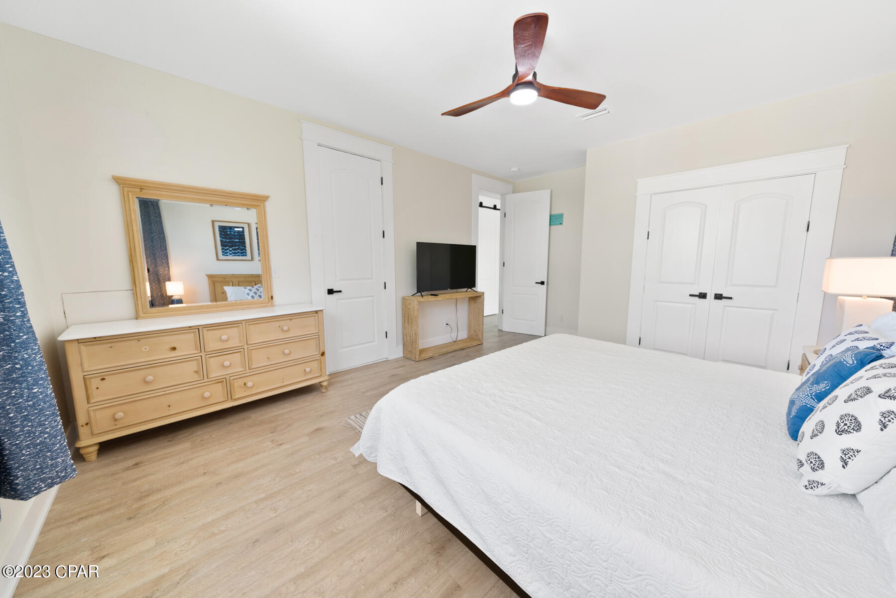 Laguna Beach Estates 9th Add - Residential