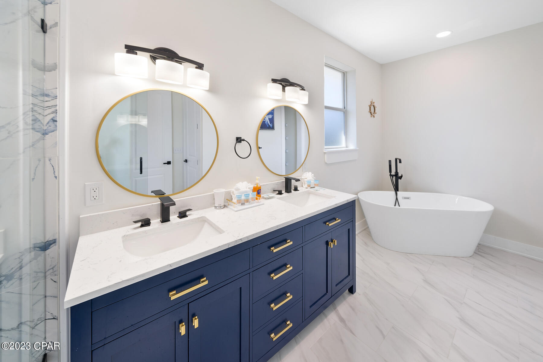 Laguna Beach Estates 9th Add - Residential