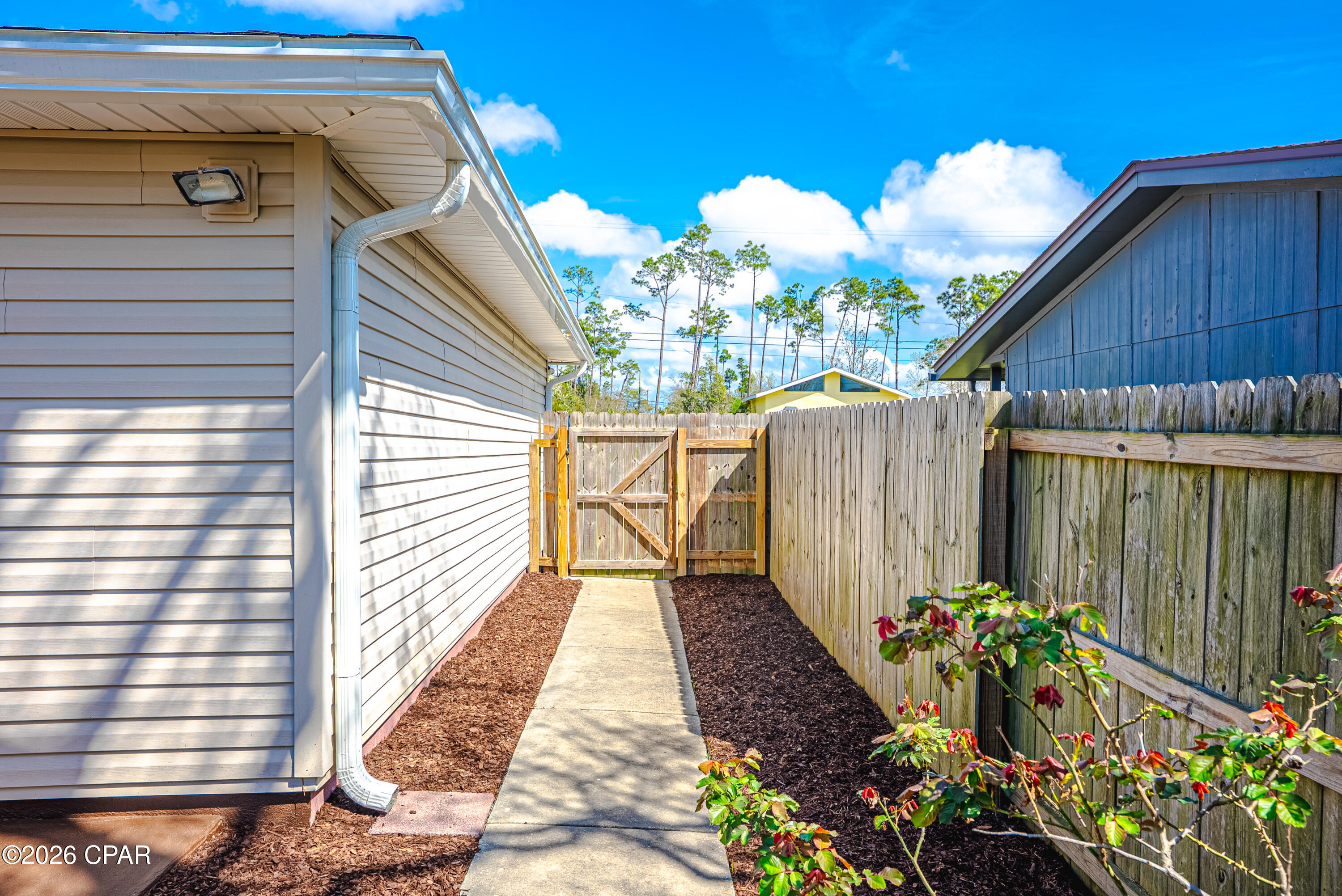 King Estates Unit 2 - Residential Lease