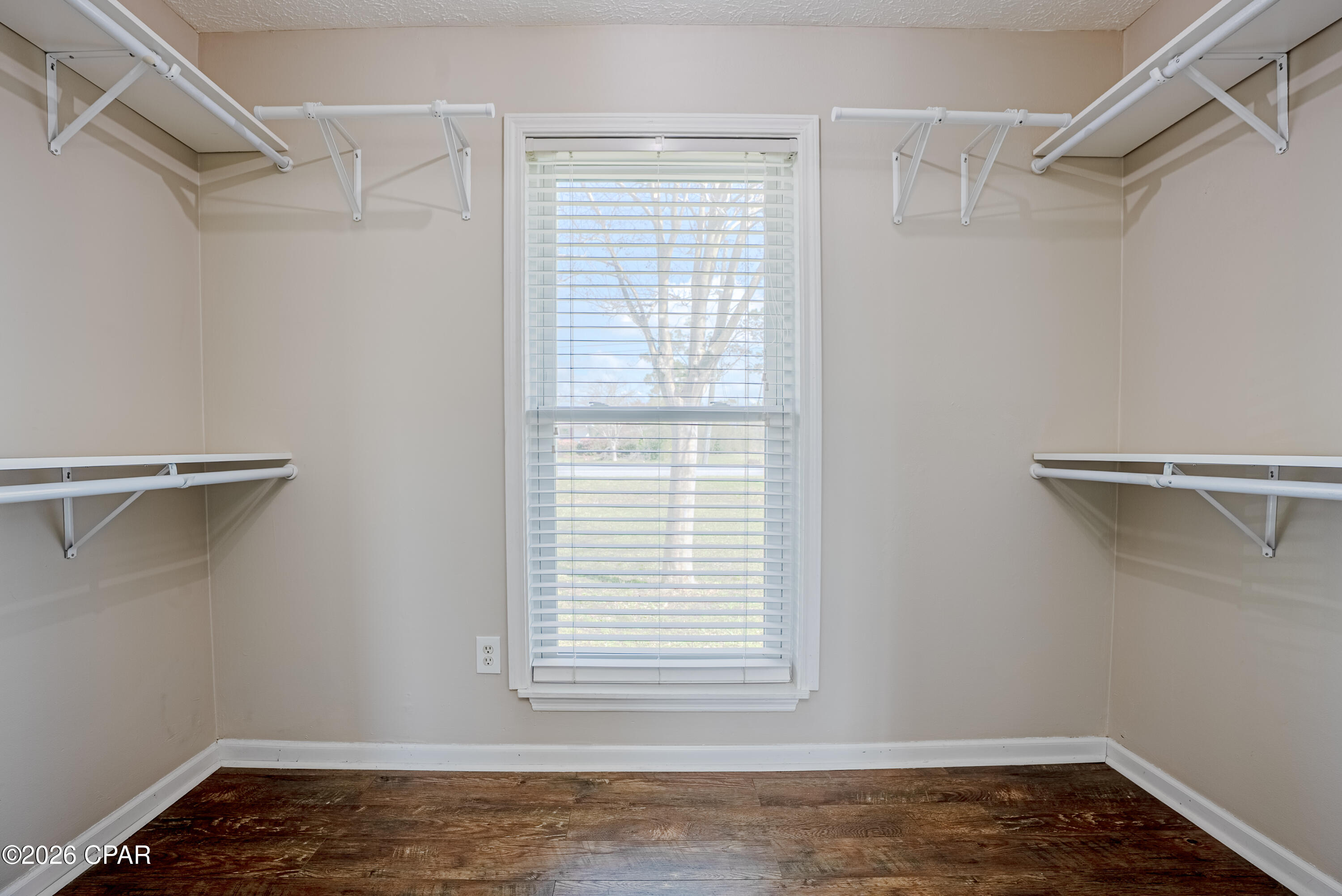 King Estates Unit 2 - Residential Lease