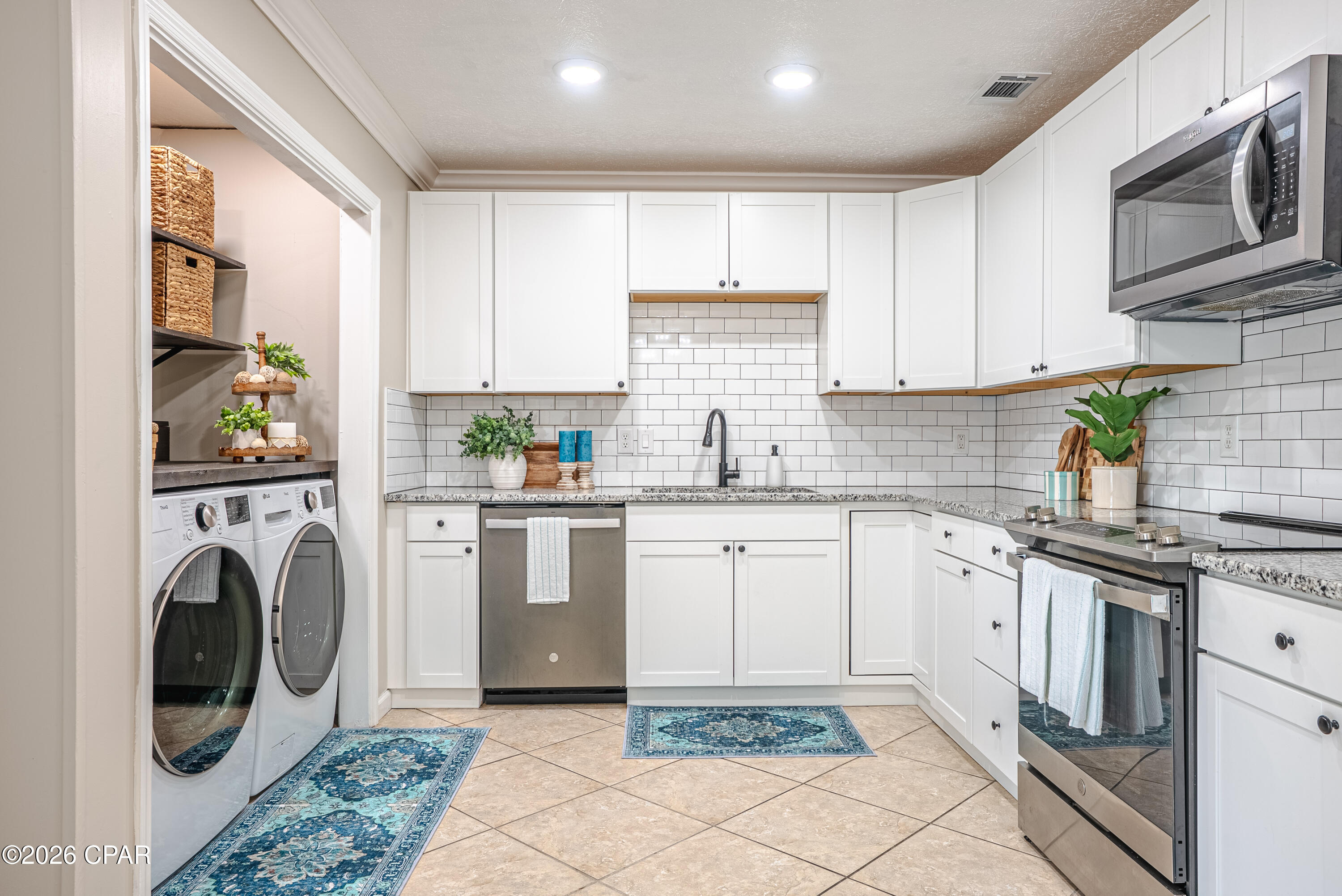 King Estates Unit 2 - Residential Lease