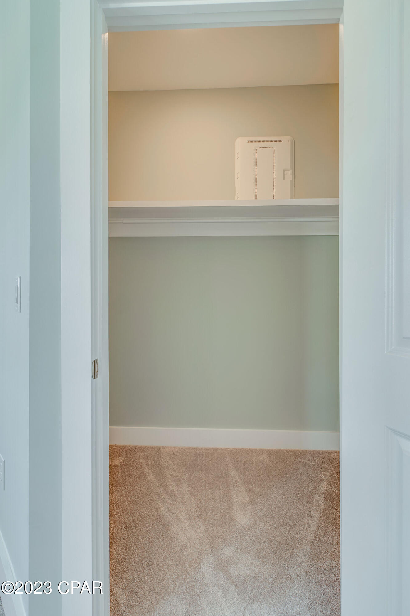 Lagoon Manor - Residential