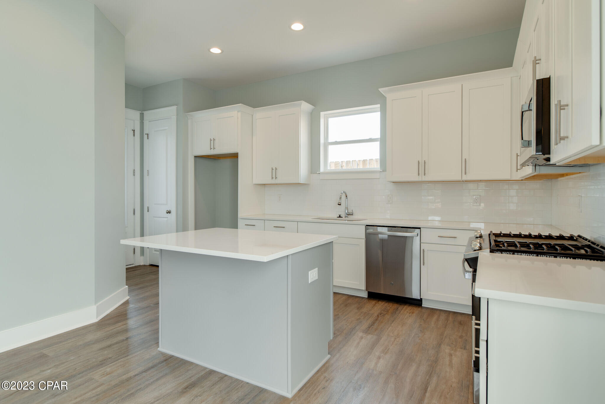 Lagoon Manor - Residential