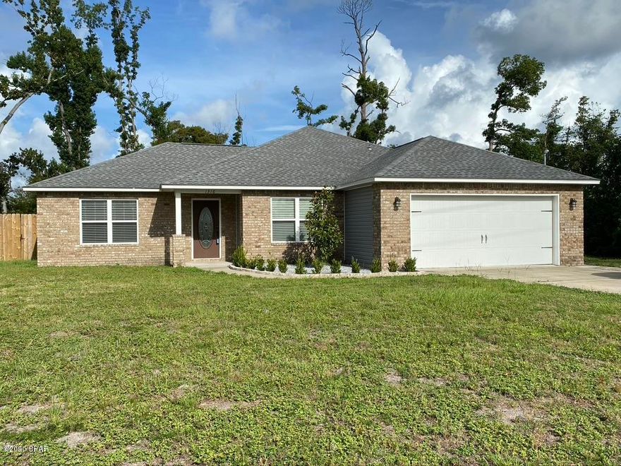 Very nice 3 bed 2 bath home located on a large lot. Home has desired open floor plan with a formal dining room and eat-in area in the kitchen. Kitchen has stainless appliances, wood cabinets and a walk in pantry.  Split floor plan, master has its own ensuite with a double vanity, separate soaker tub, shower and a walk in closet.  Other bedrooms are nice sized, one has a walk in closet.  Laundry room has has washer and dryer. Garage is over sized with a pull down stair for extra storage in attic. Yard is privacy fenced and has a double gate for parking toys in spacious backyard.  Call today for your private tour.