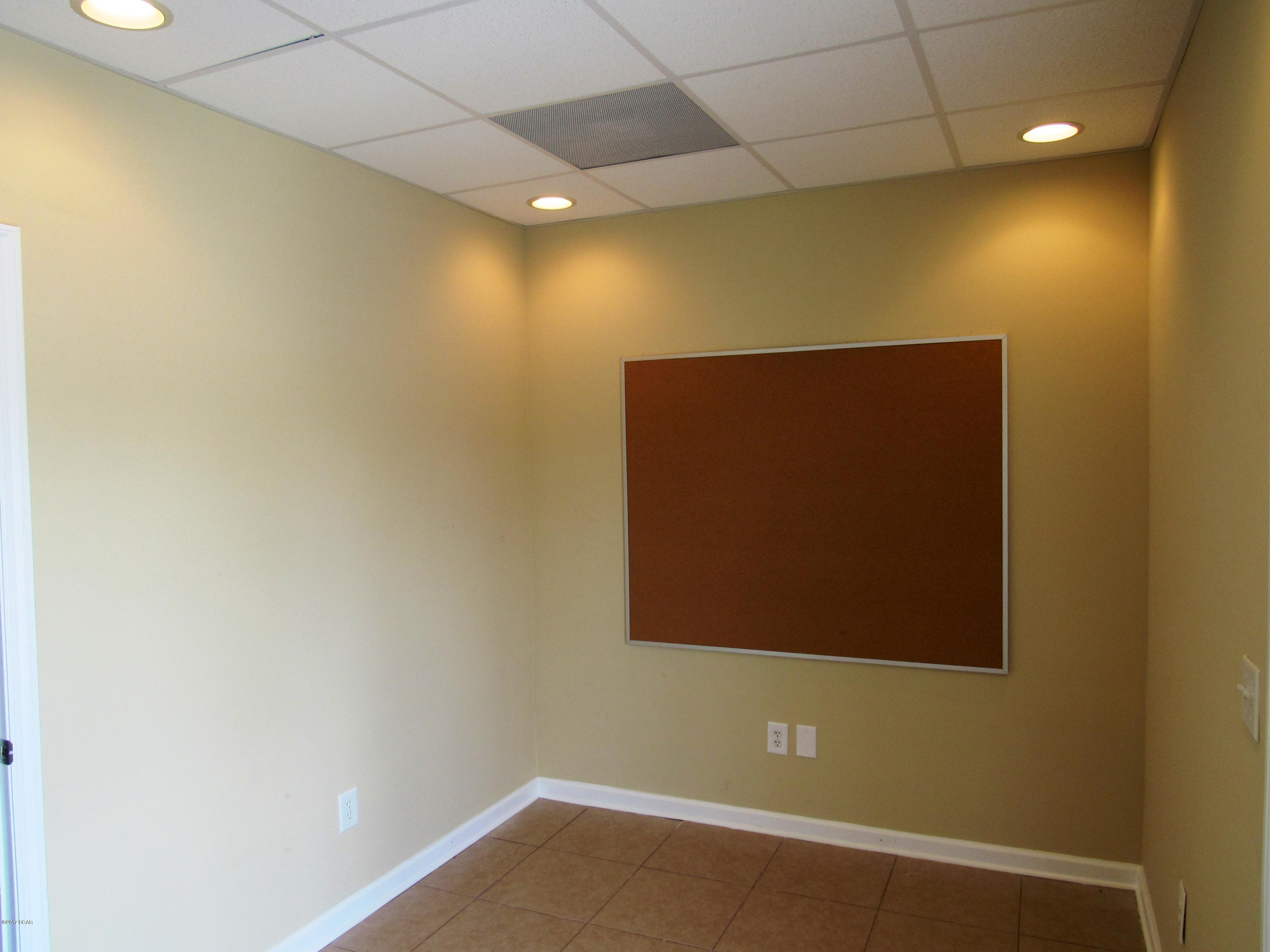 Lynn Haven Proffessional Center - Commercial Lease