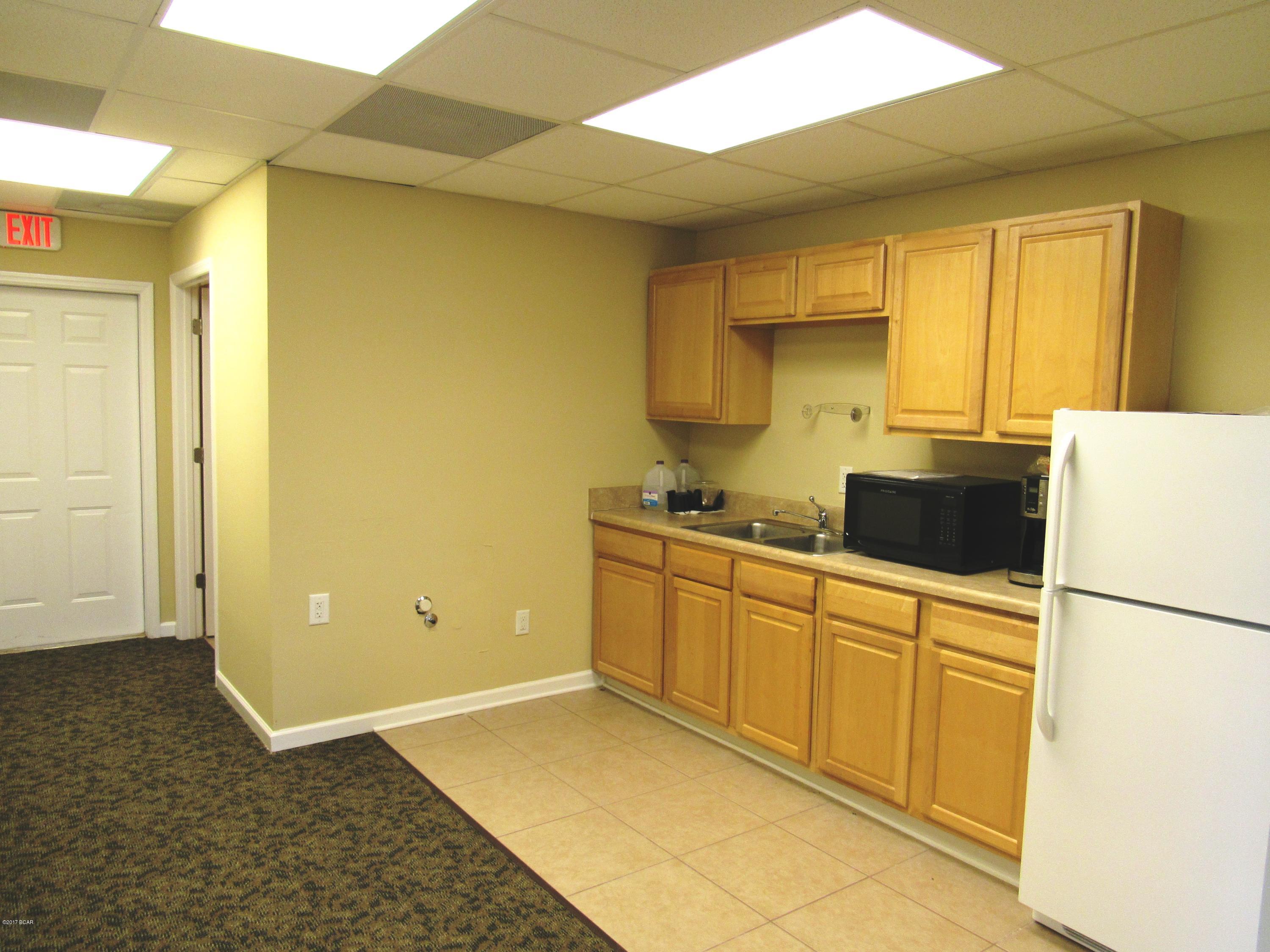 Lynn Haven Proffessional Center - Commercial Lease