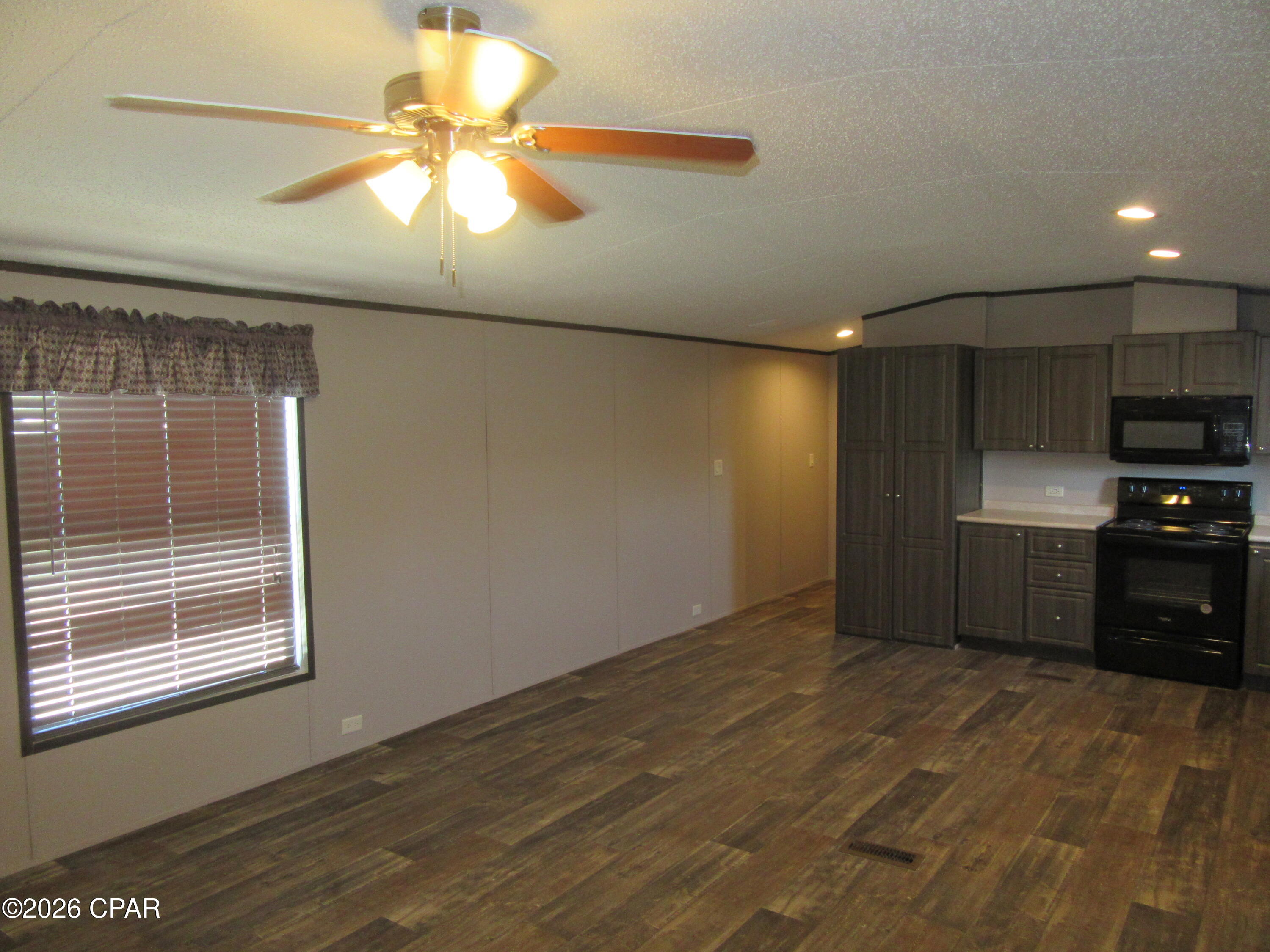 [No Recorded Subdiv] - Residential Lease