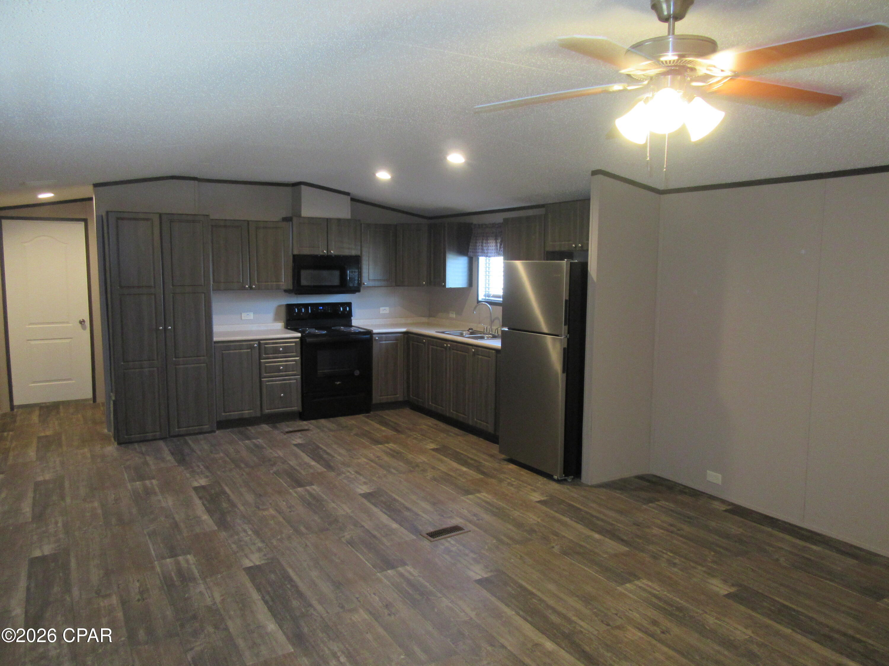 [No Recorded Subdiv] - Residential Lease