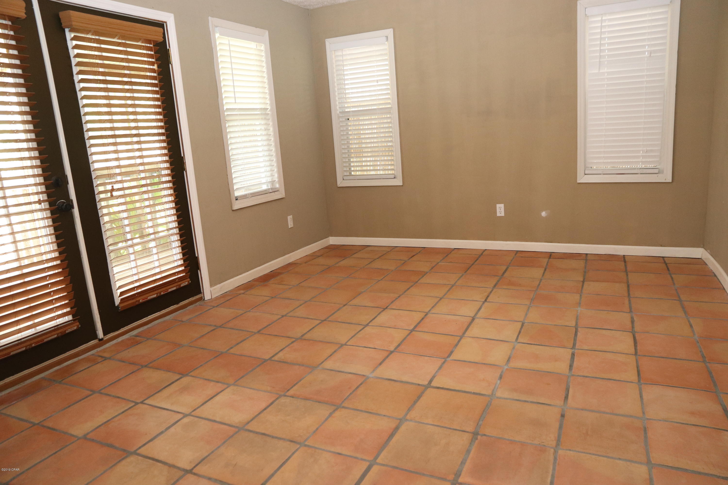 Suntime Beach U-1 - Residential