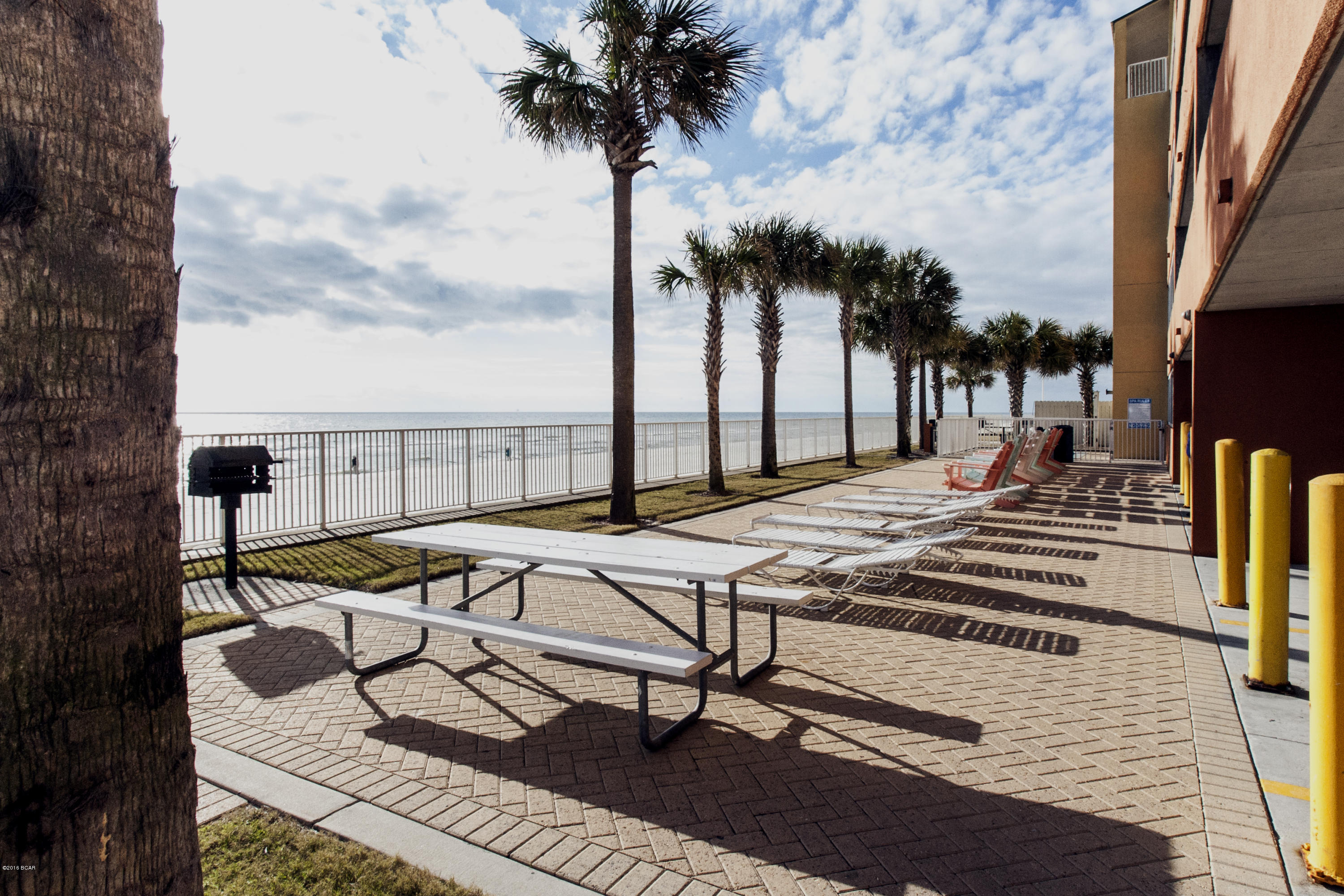 Tropic Winds - Residential