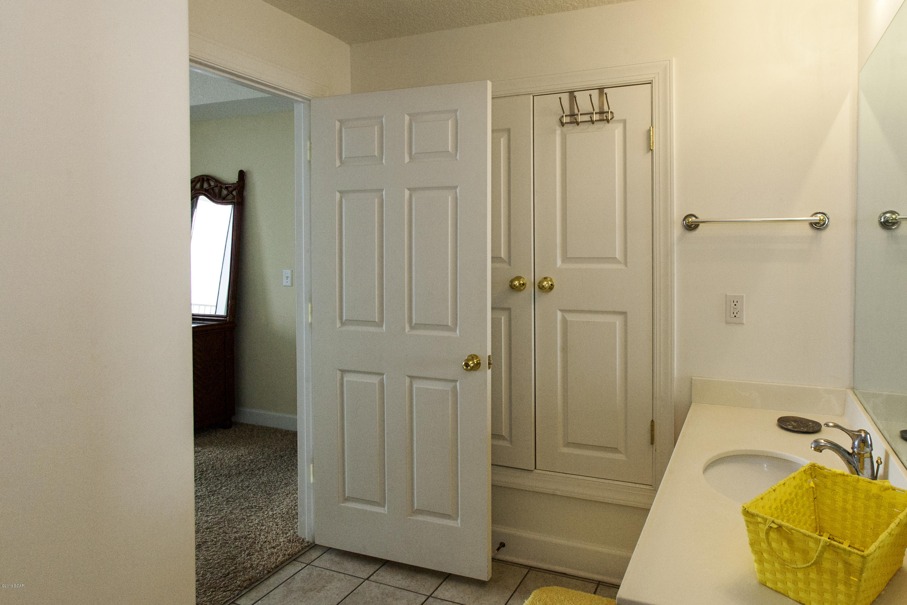 Tropic Winds - Residential