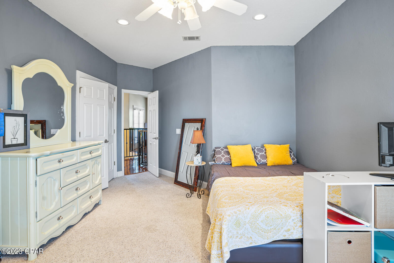 College Point 1st Add - Residential