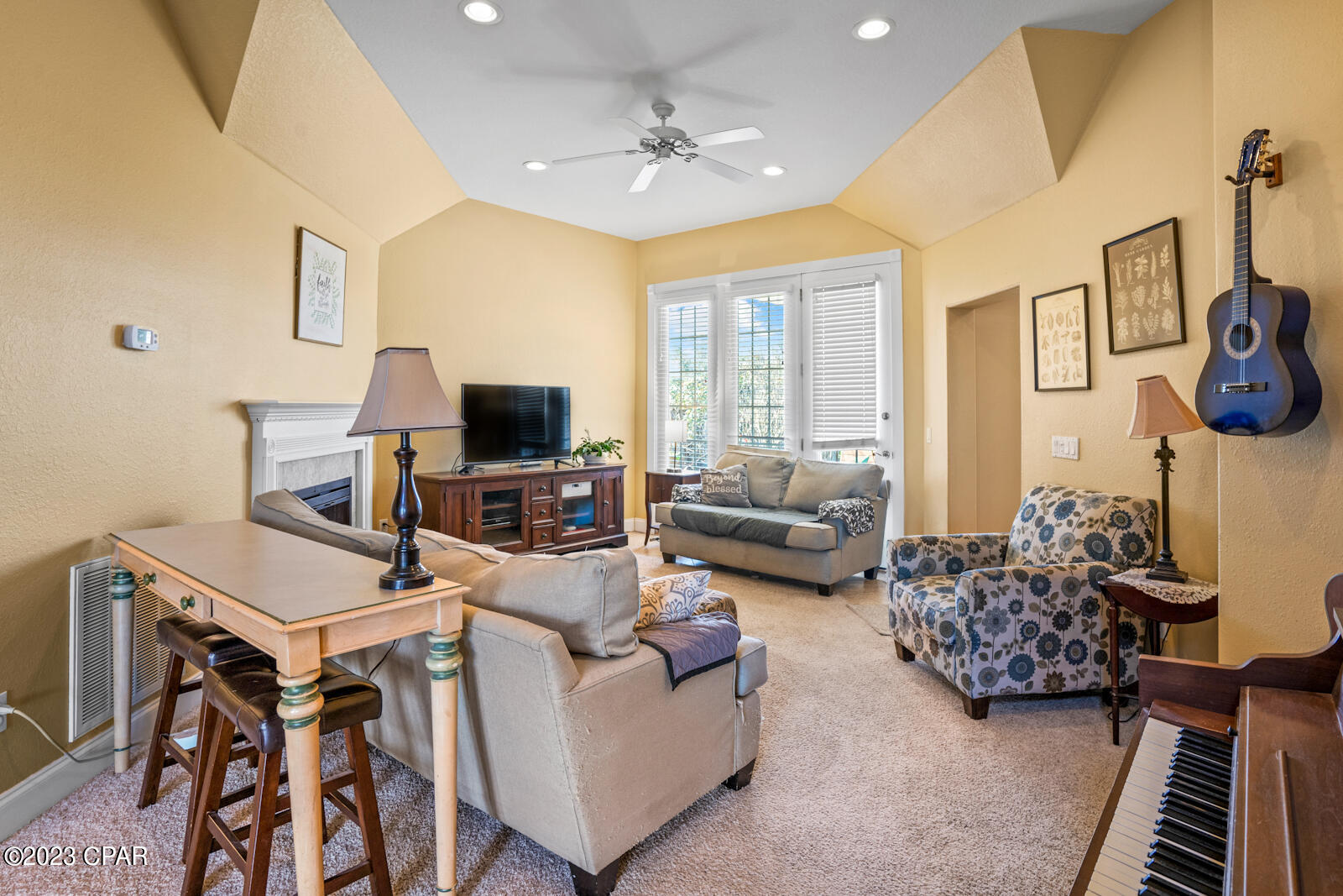 College Point 1st Add - Residential