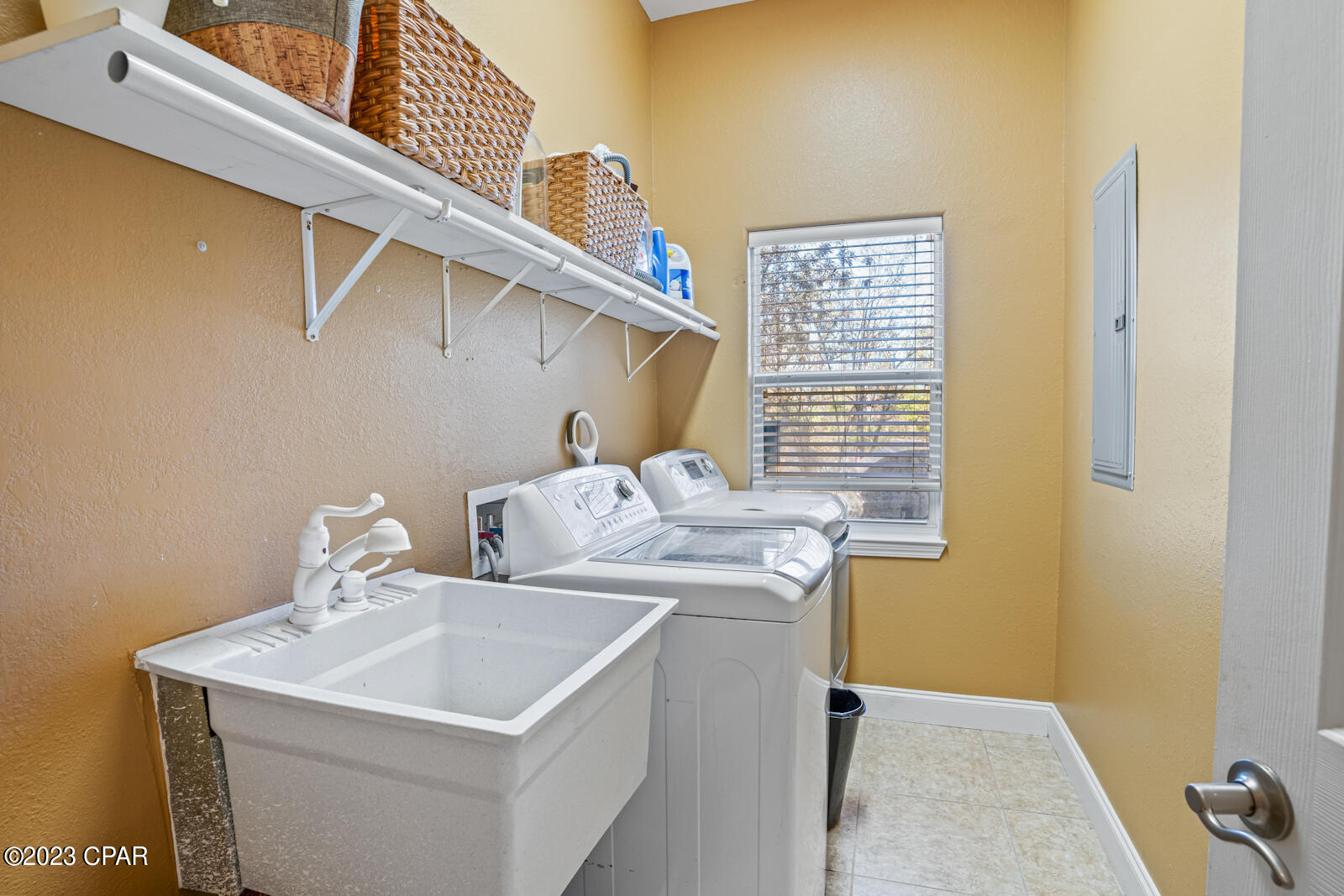 College Point 1st Add - Residential