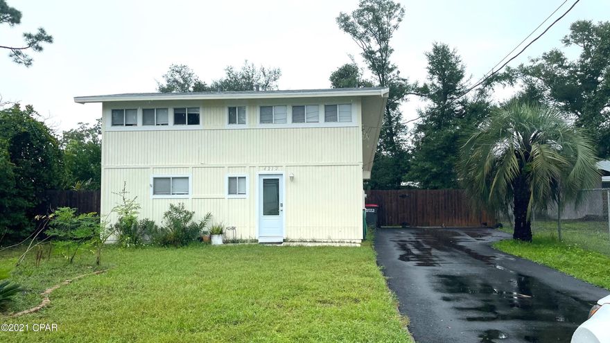 LOCATION, LOCATION, LOCATION.  want to see the Bay from your driveway?  This is your home.   Beautifully remodeled 3/2 in Magnolia Beach comes with a custom kitchen with built in oven and cook top as well as full pull out drawers and spice rack pull out, stairs with built in bookshelves and SECRET storage makes this home unique.  The oversize yard has two out buildings (one is 10 x 14'), an open wooden deck and a RV Parking spot.  Enjoy the vegetation which includes Moringa trees and pineapple plants.

Boat owners have access to Water Haven boat ramps which the neighborhood has been Grandfathered to use.
