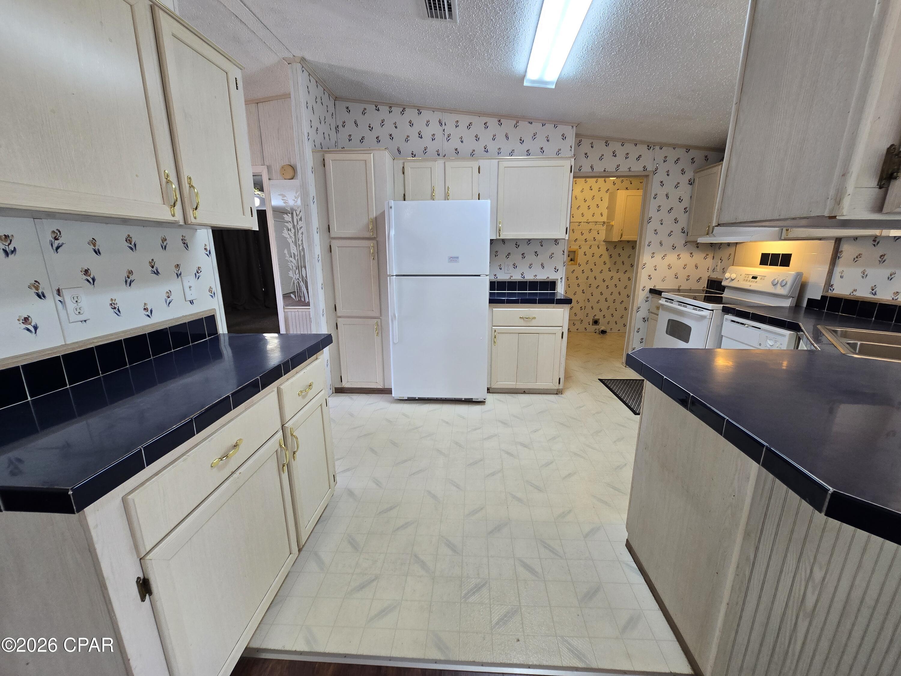 North Lagoon Oaks - Residential