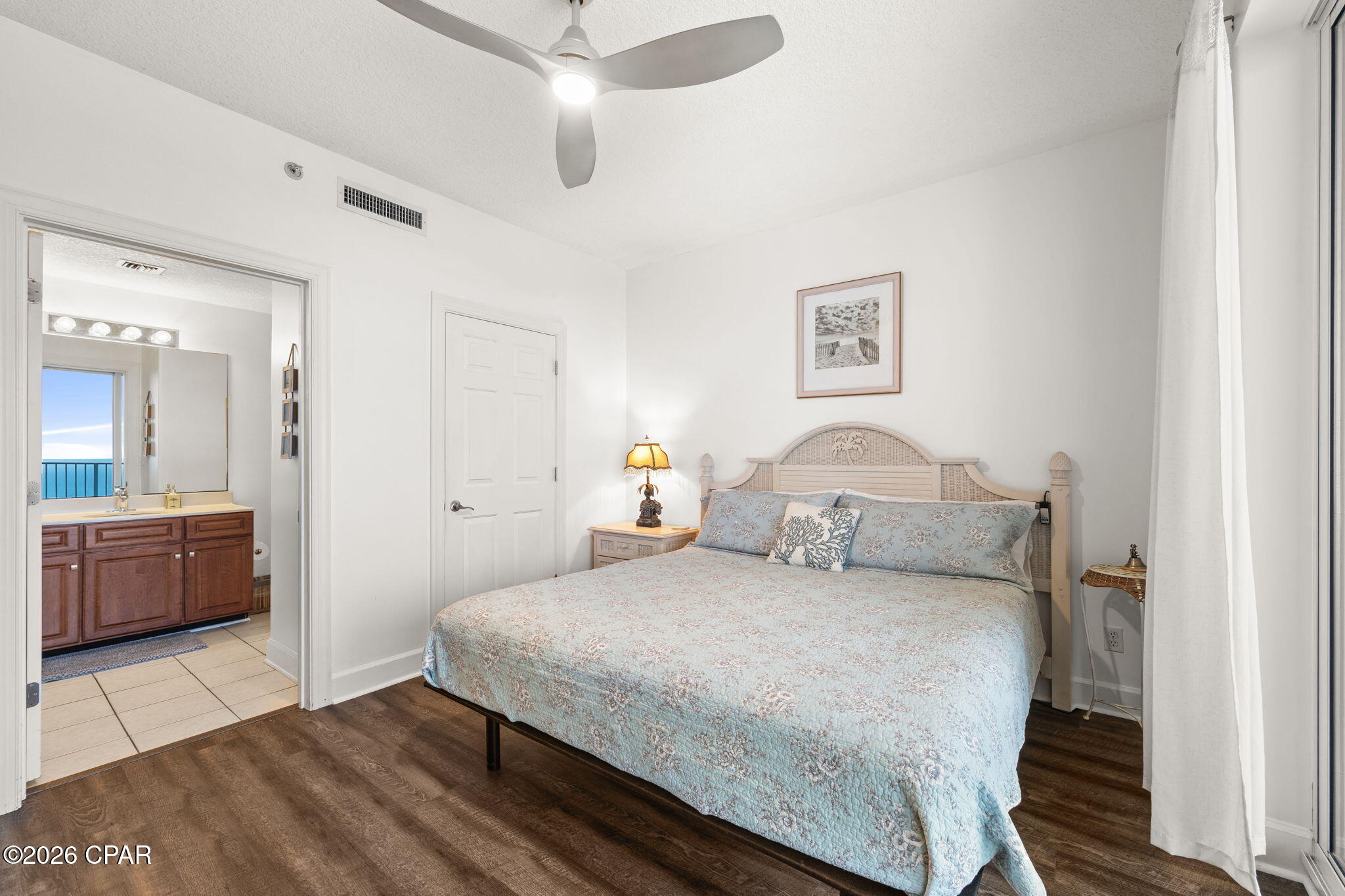 Twin Palms Resort - Residential