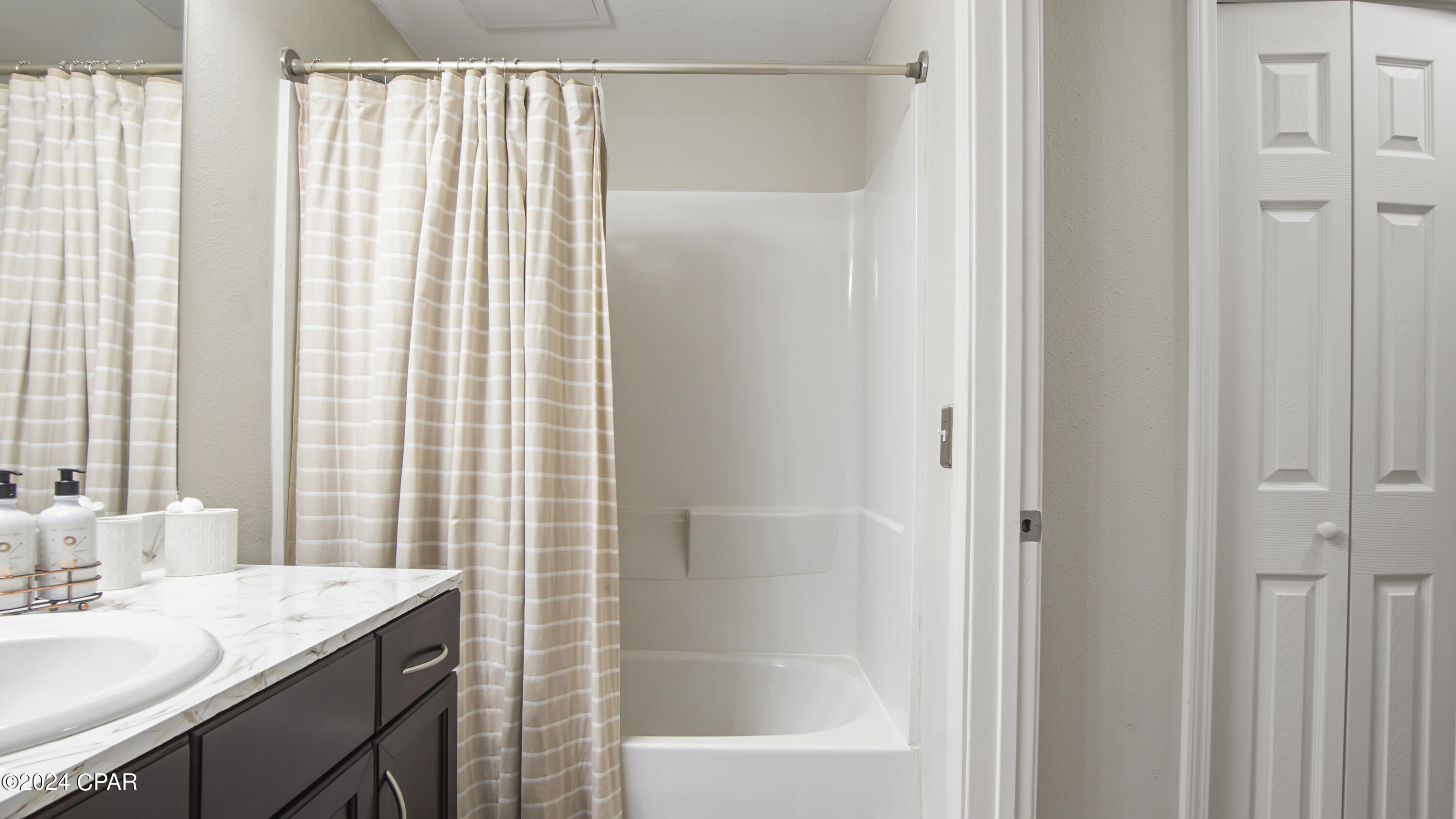 Laketown Wharf - Residential