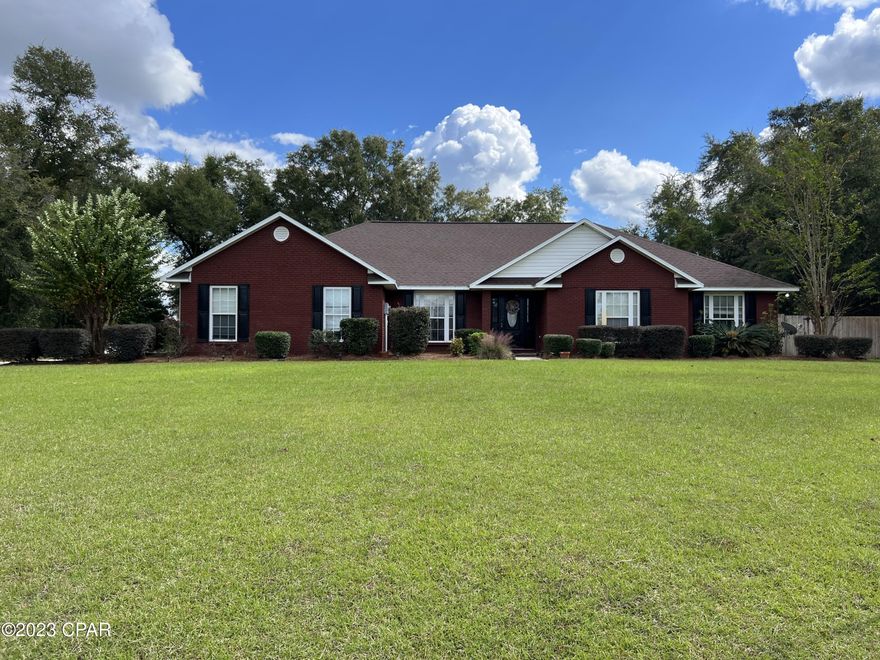 4/2 Beautiful brick home in the highly desired neighborhood of Indian Springs on the golf course. Home has a two car garage, swimming pool with hot tub, and large yard with privacy fence in the back. Split floor plan with large living area, newer stainless appliances, breakfast bar, and built in breakfast nook bench. This home has spacious bedrooms with ample closet space, and a 9 x 9 utility room. There's loads of potential here, make an appointment to see it​​‌​​​​‌​‌​​​​‌​​‌​​​​‌‌ today.