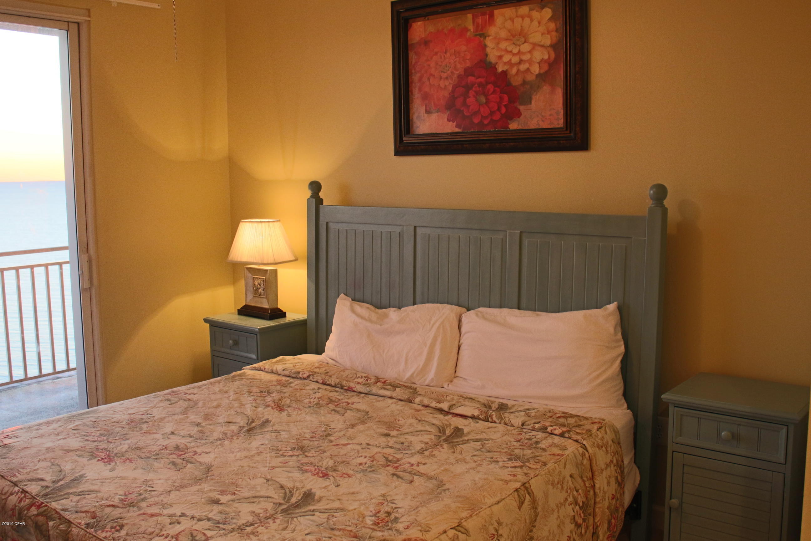 Splash Condo - Residential