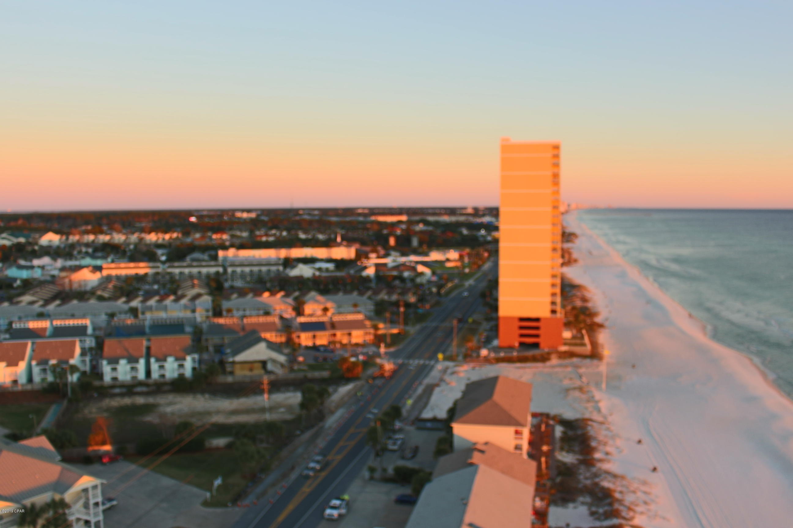 Splash Condo - Residential