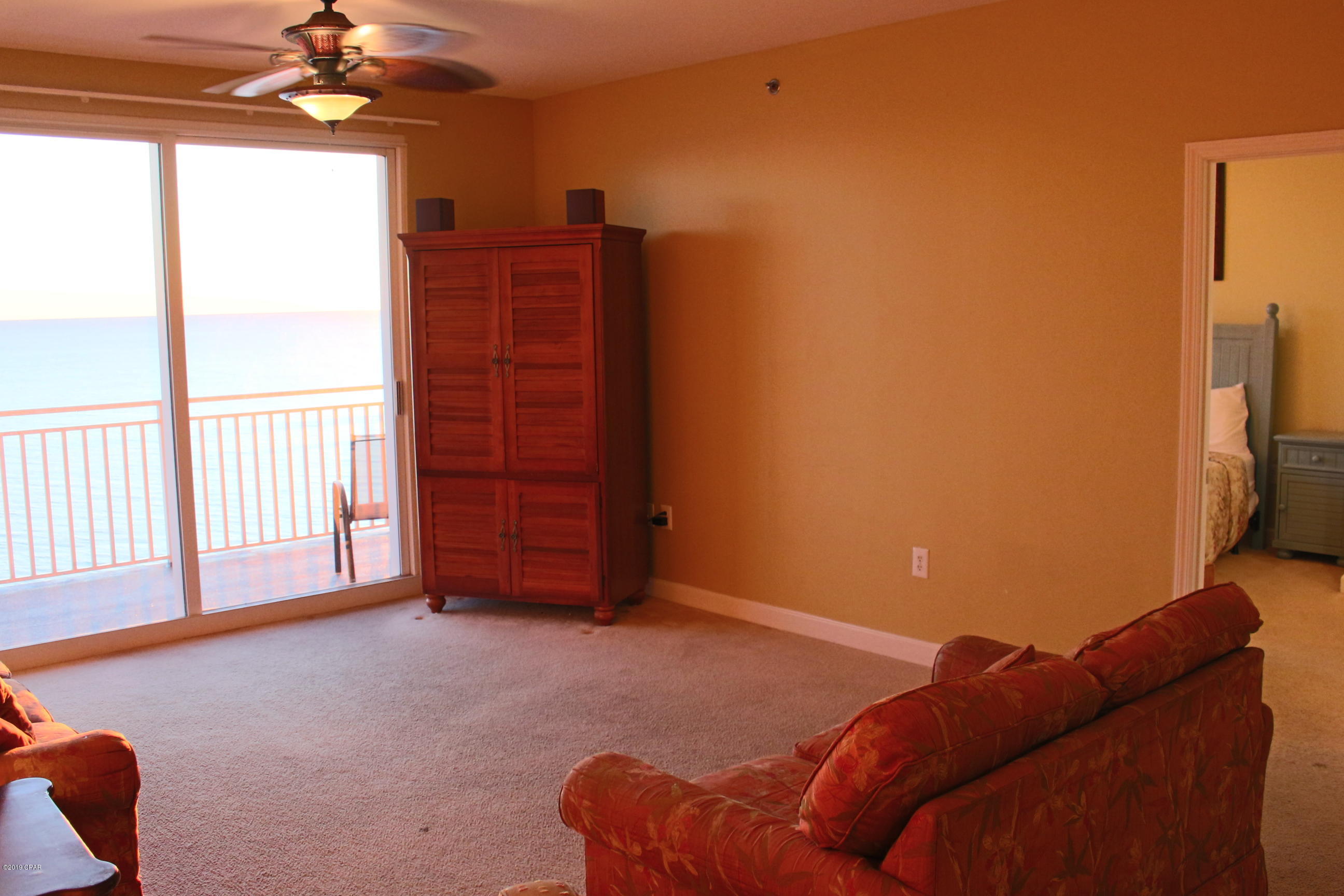 Splash Condo - Residential