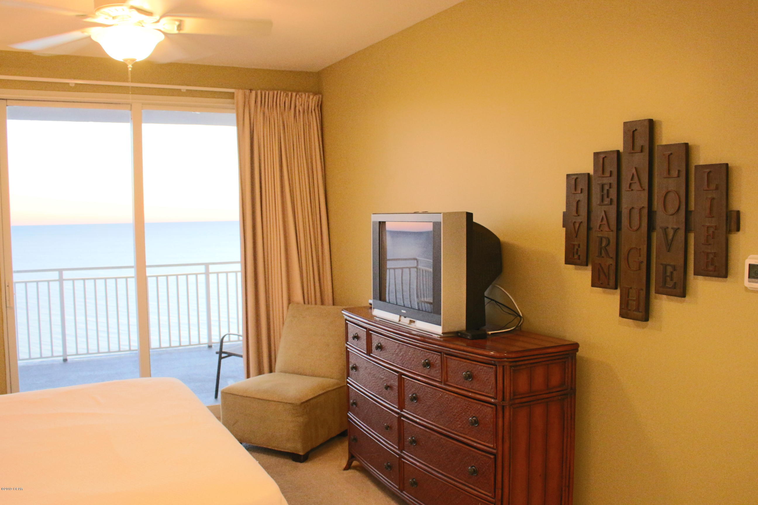 Splash Condo - Residential