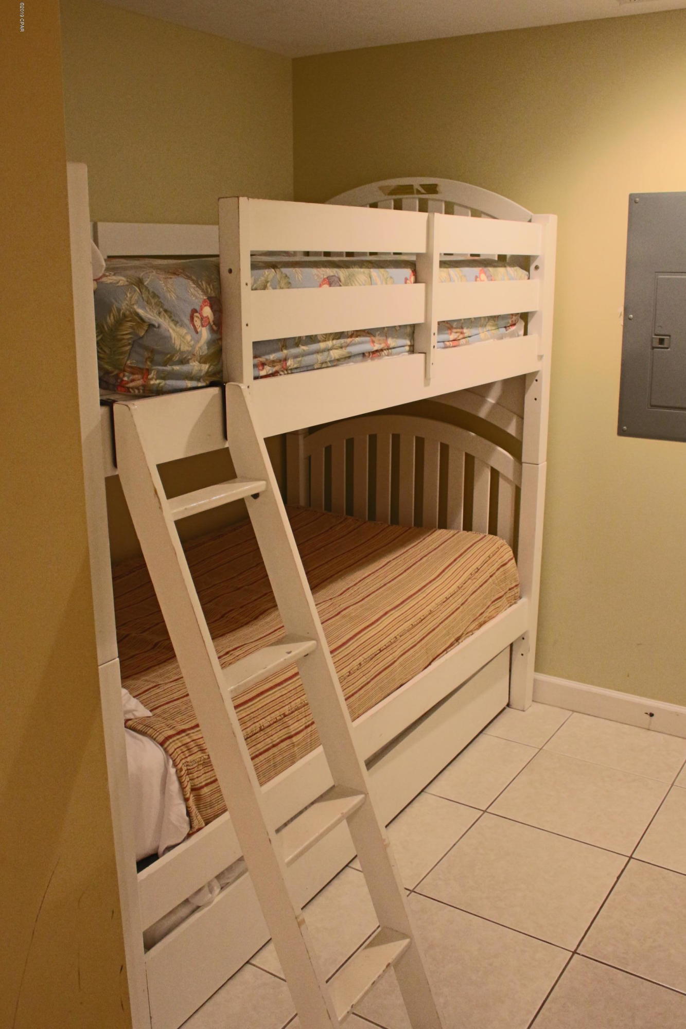 Splash Condo - Residential