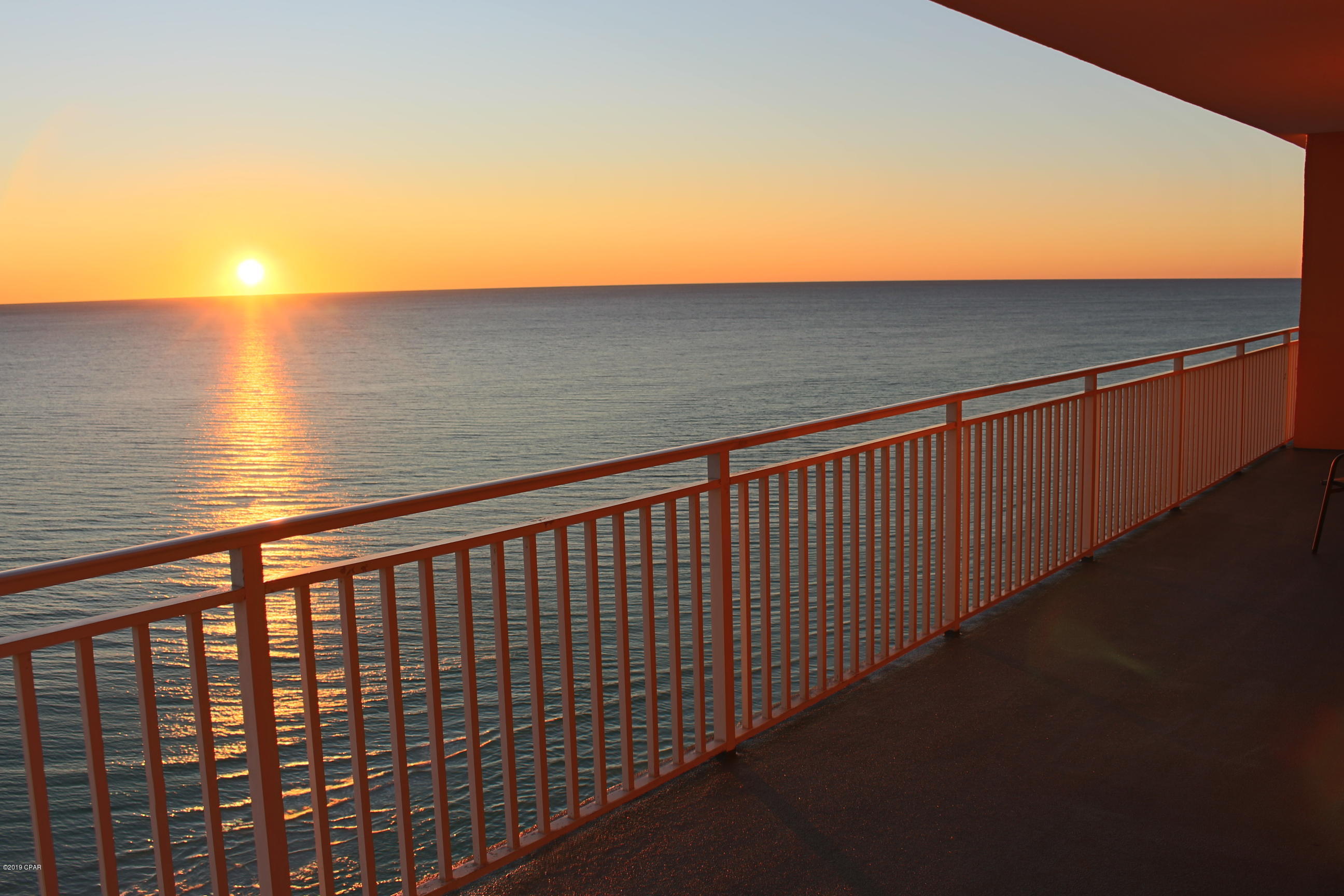 Splash Condo - Residential