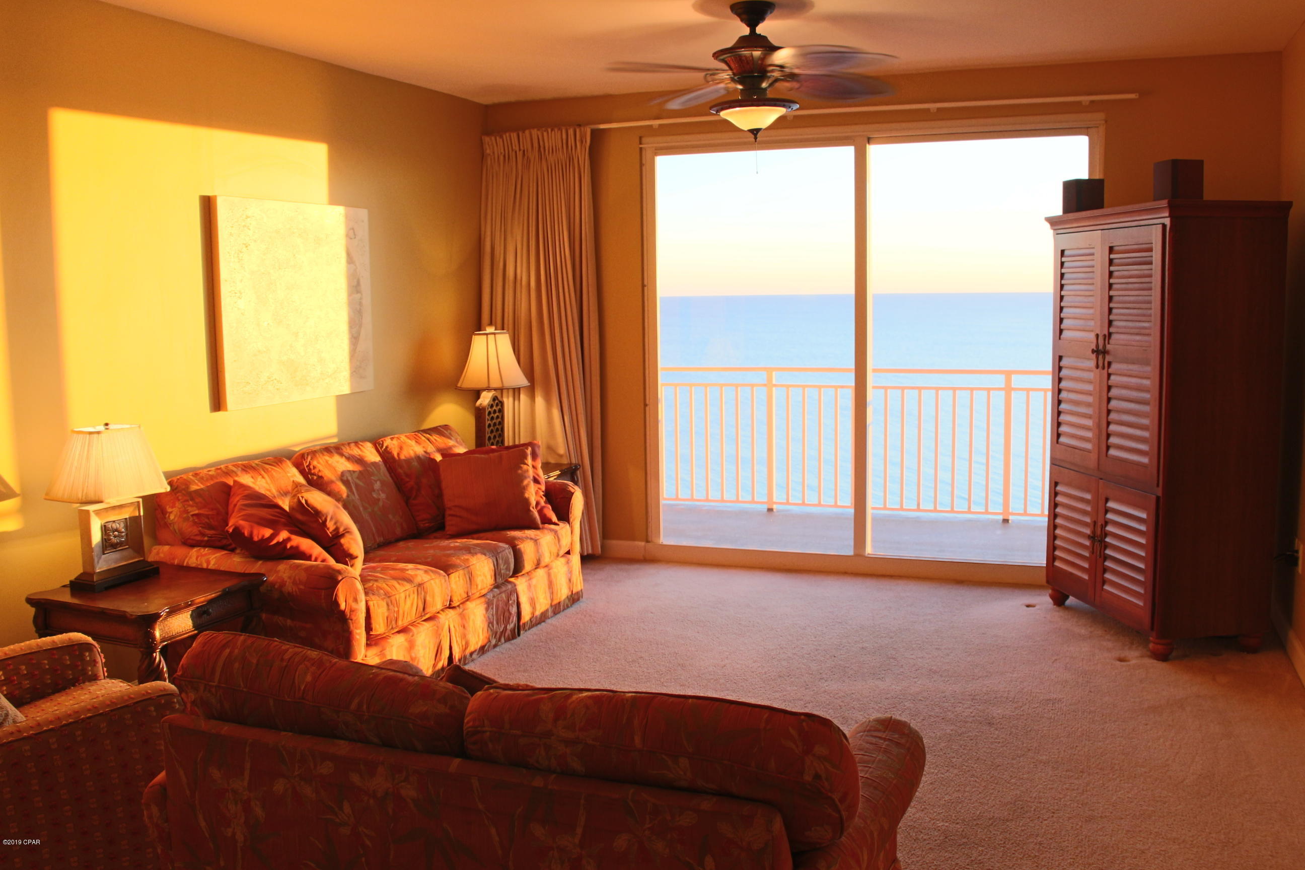 Splash Condo - Residential