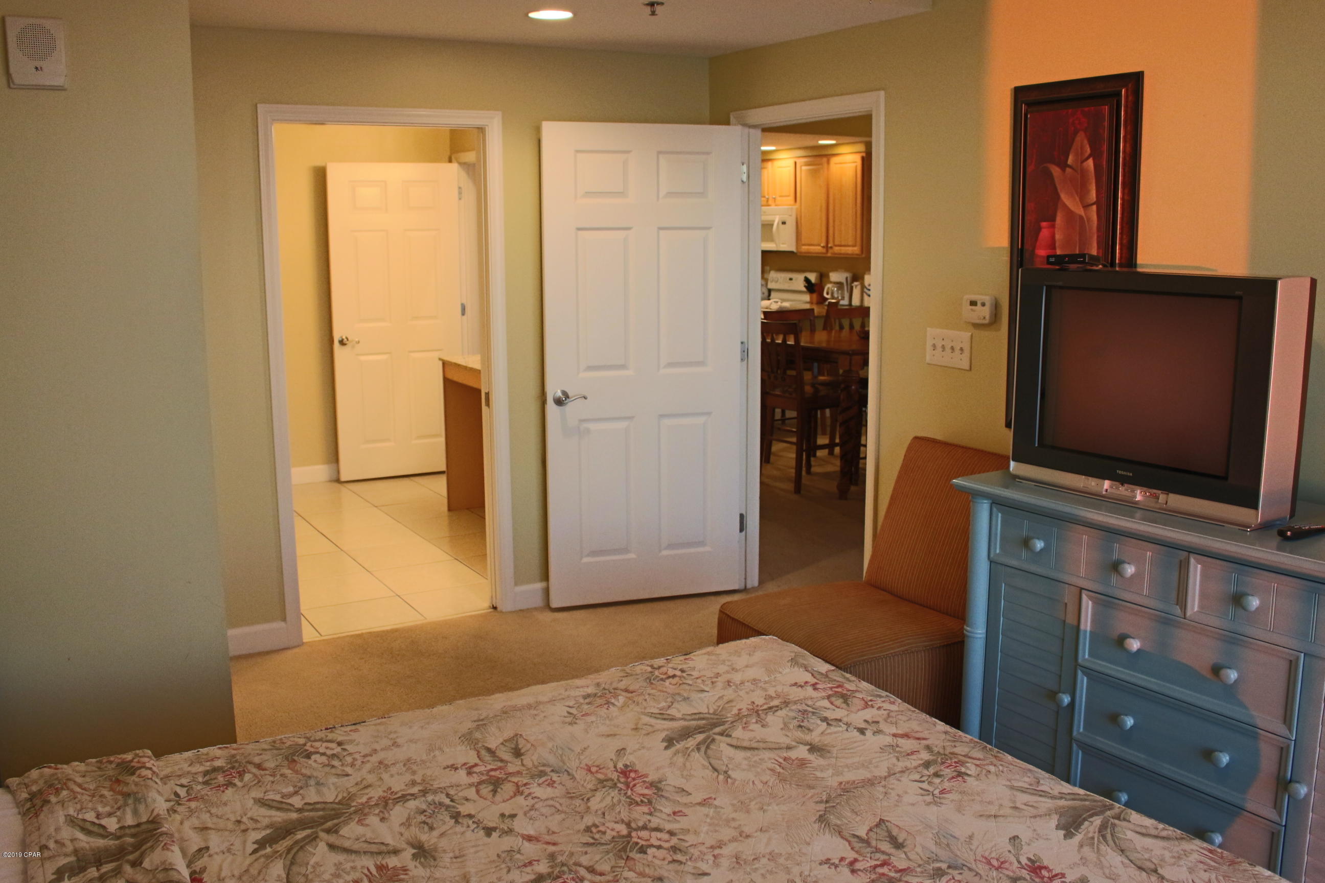 Splash Condo - Residential