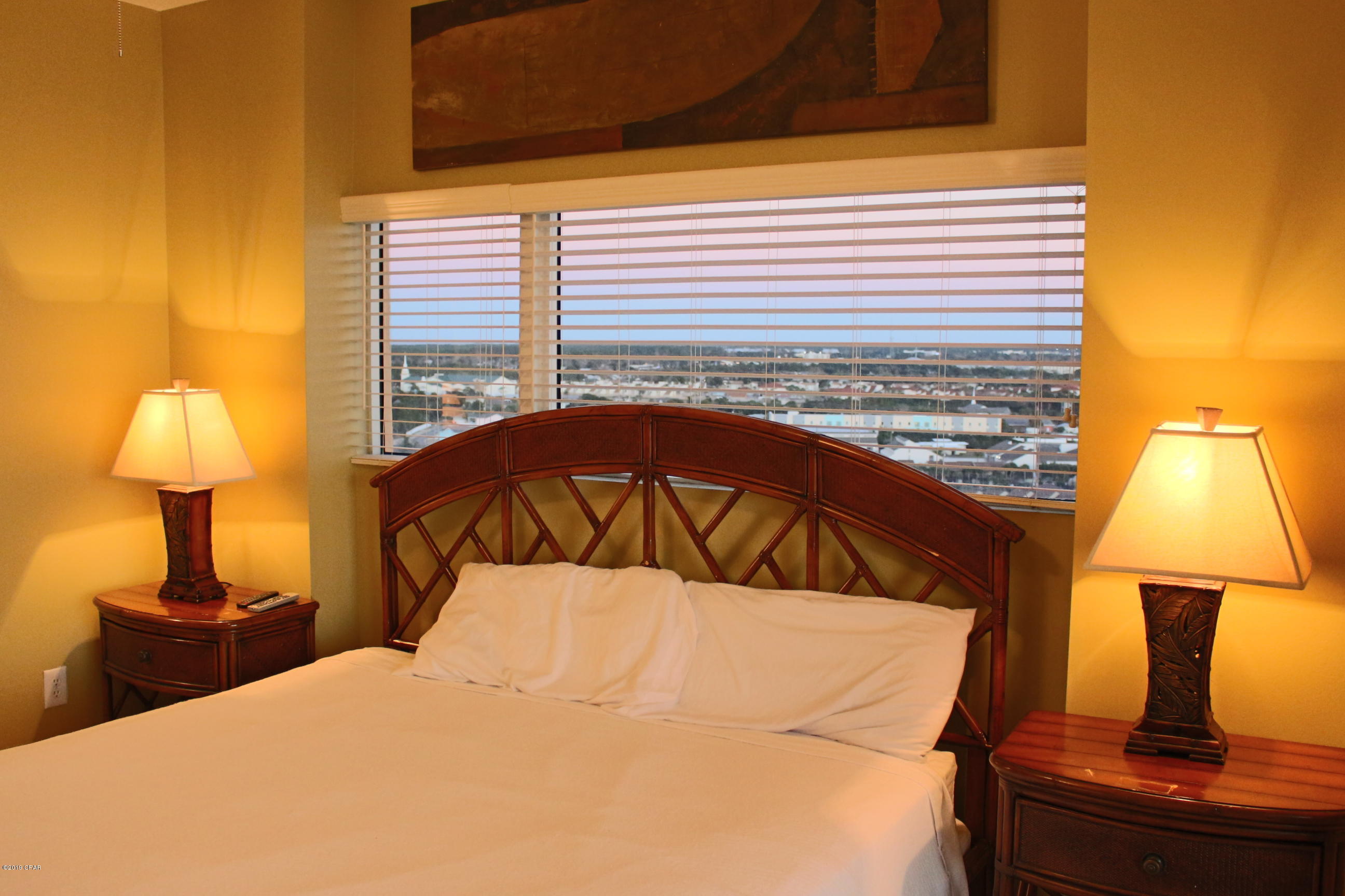 Splash Condo - Residential